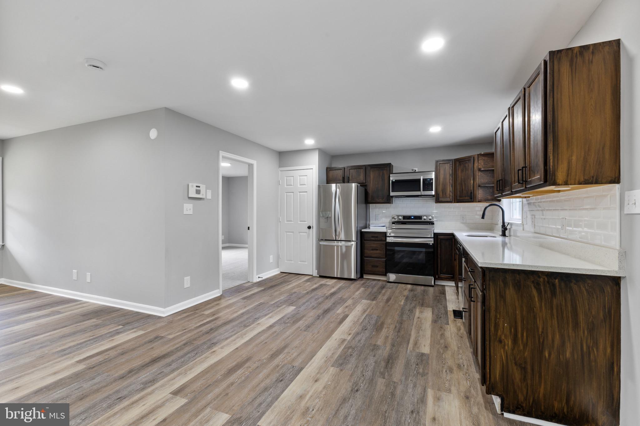 EDGE HILL - Residential