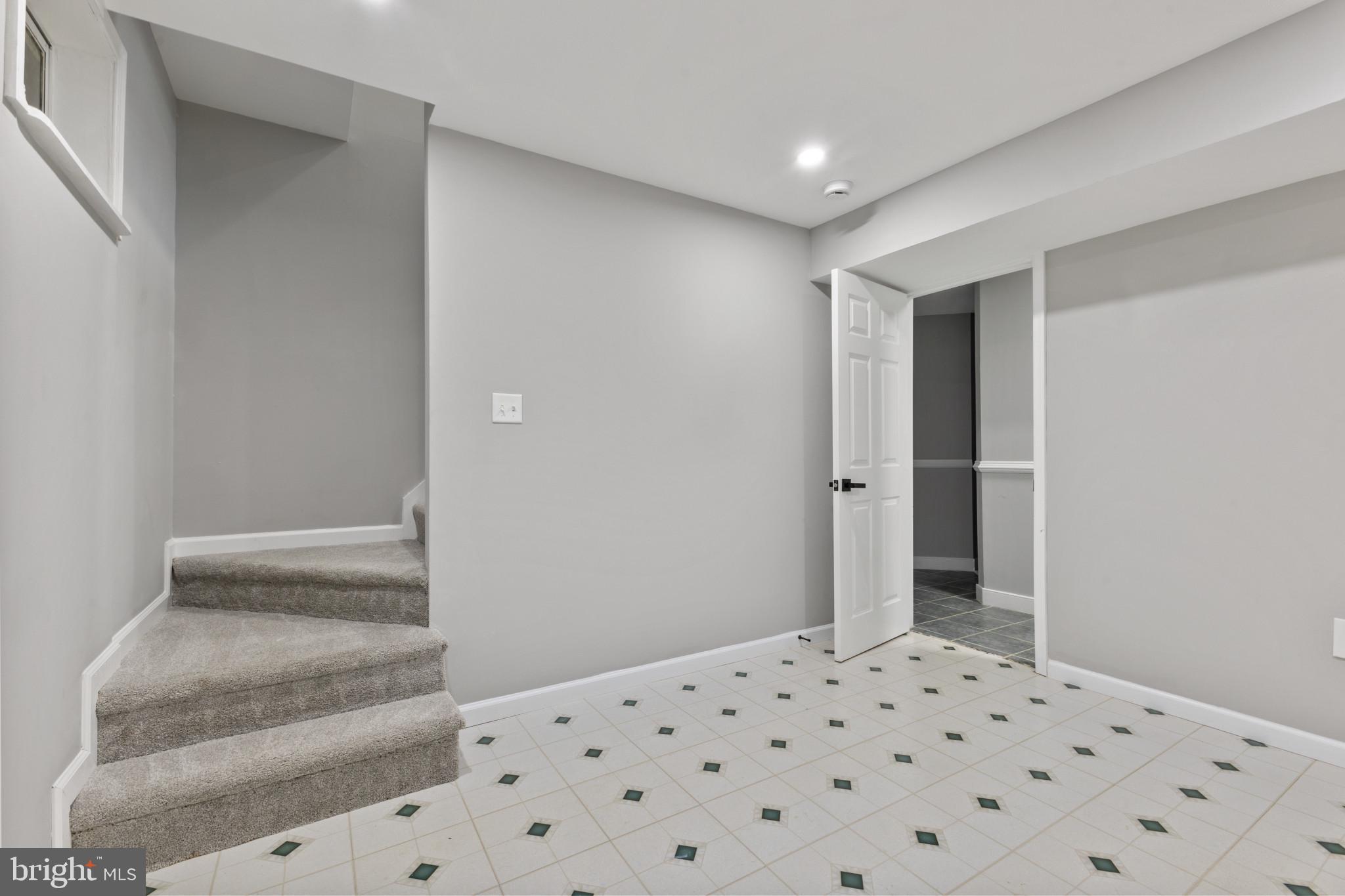 EDGE HILL - Residential