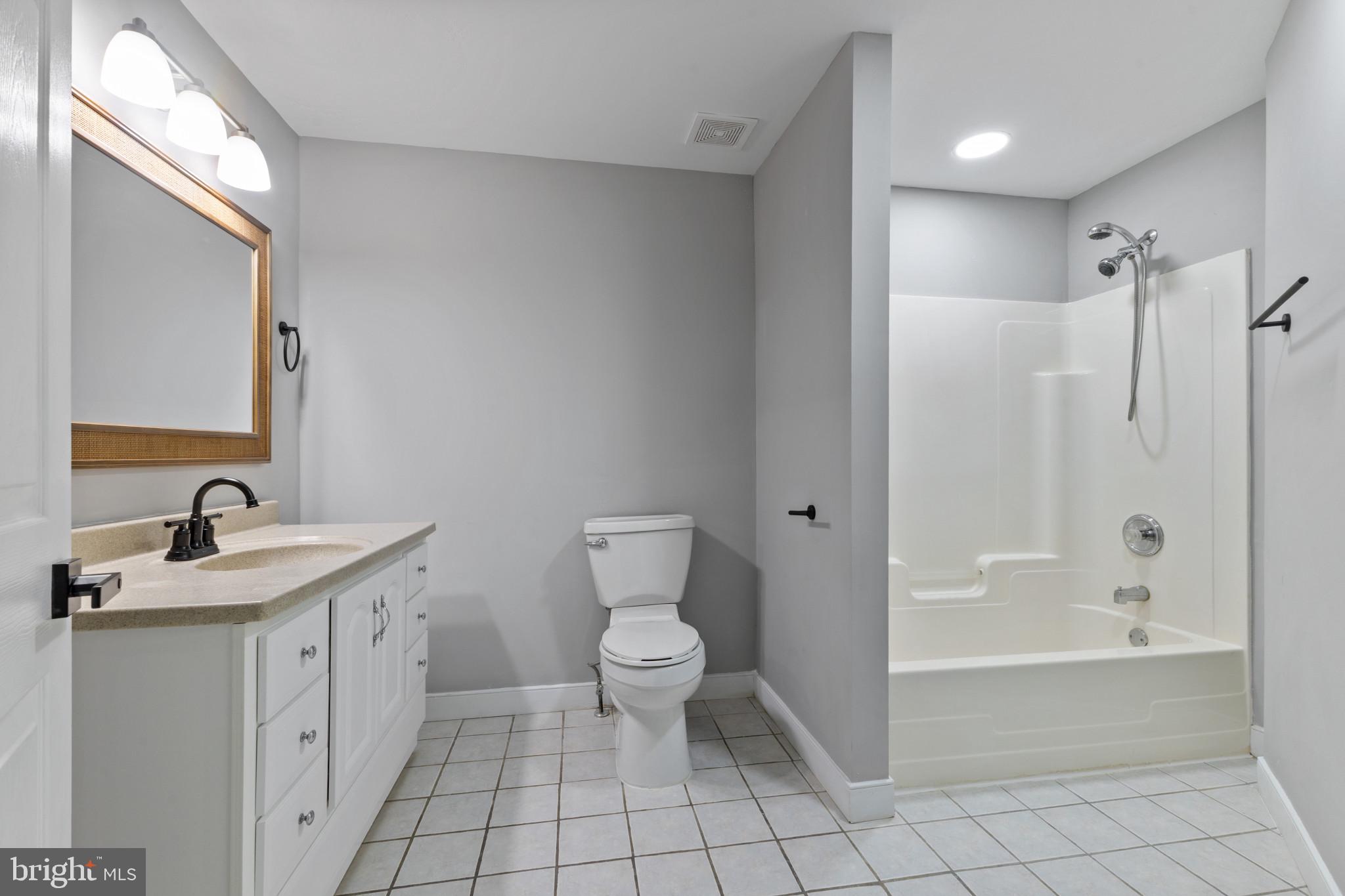 EDGE HILL - Residential