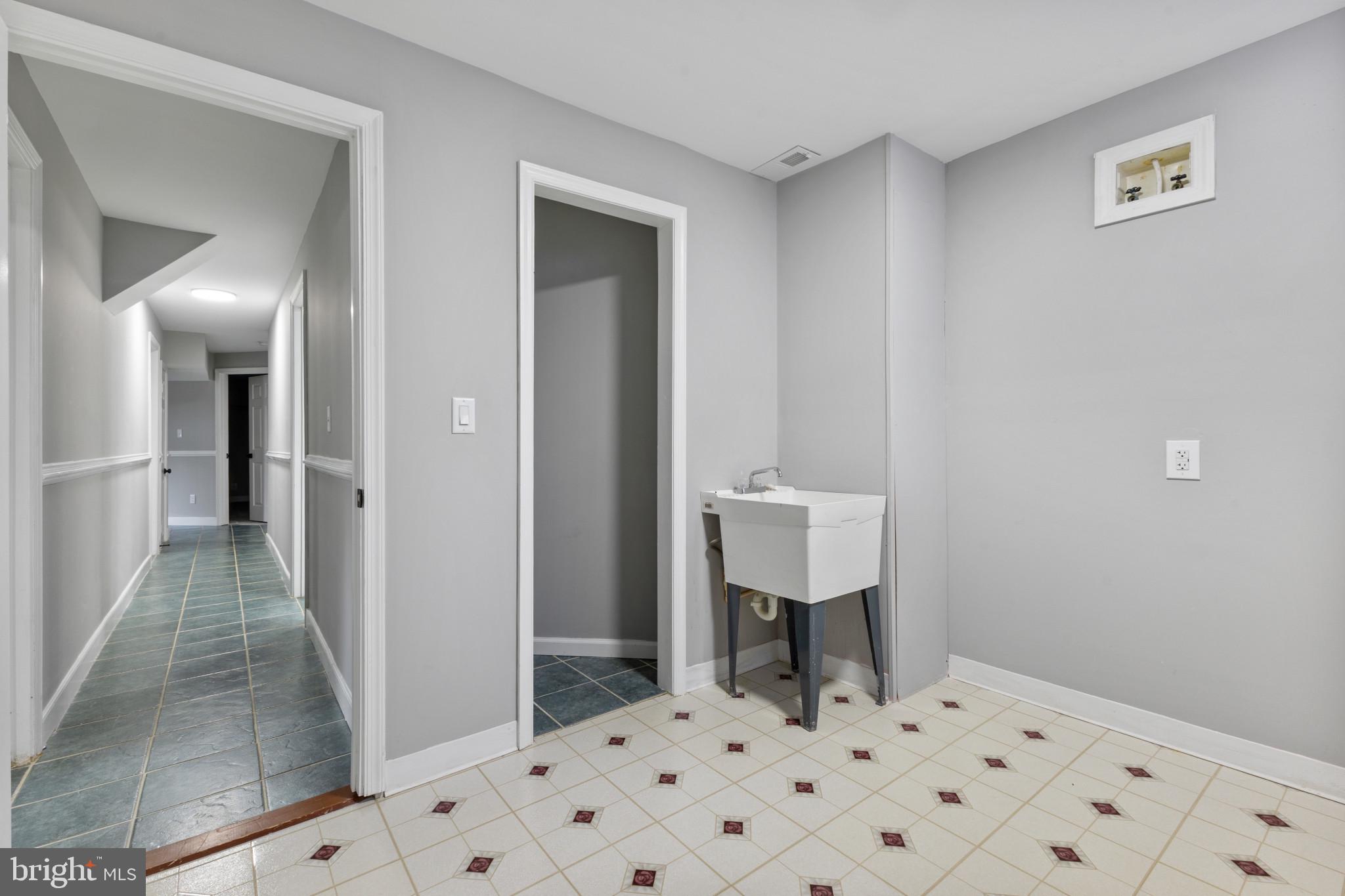 EDGE HILL - Residential