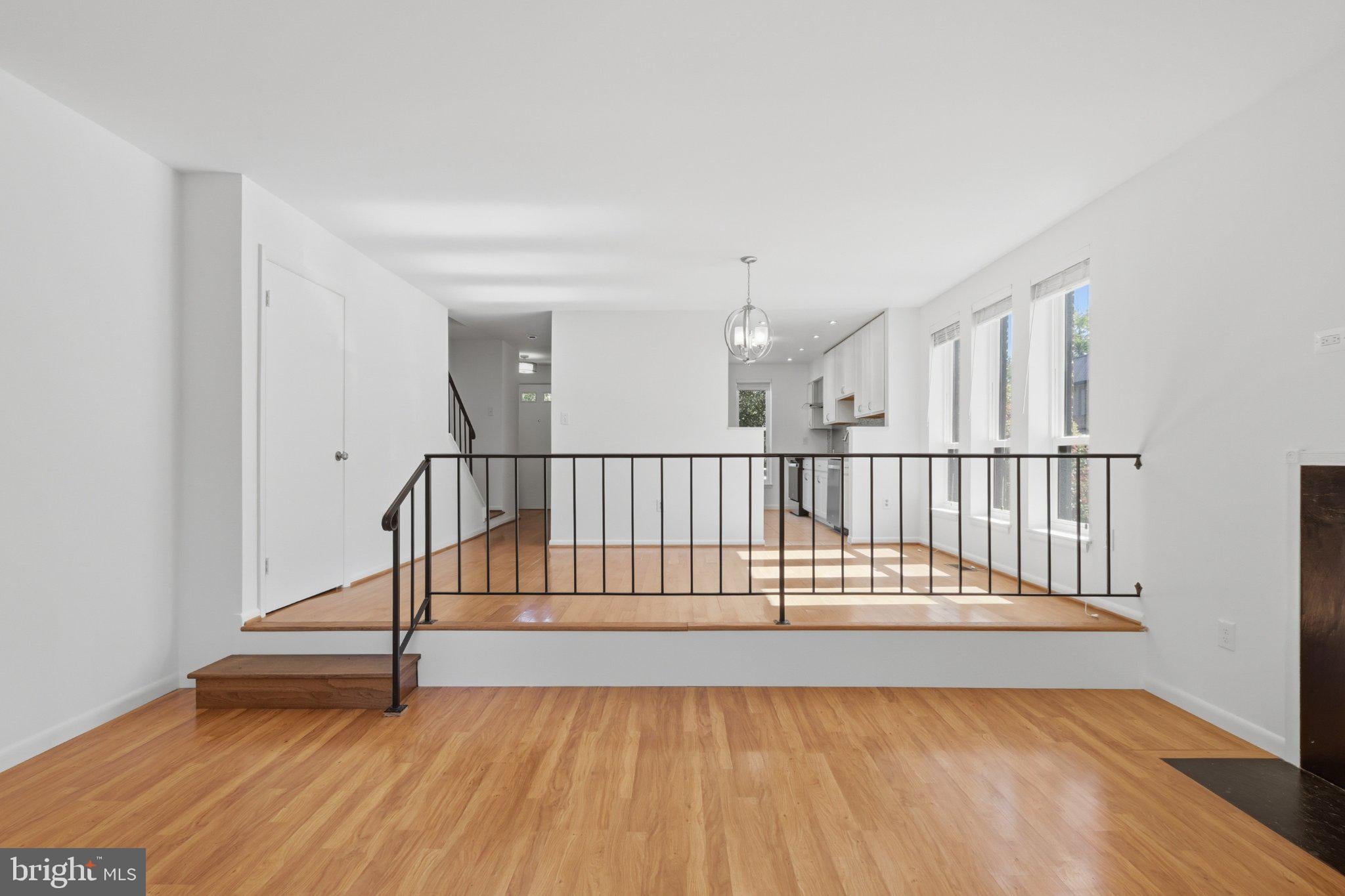 521 BRUMMEL COURT NW 521