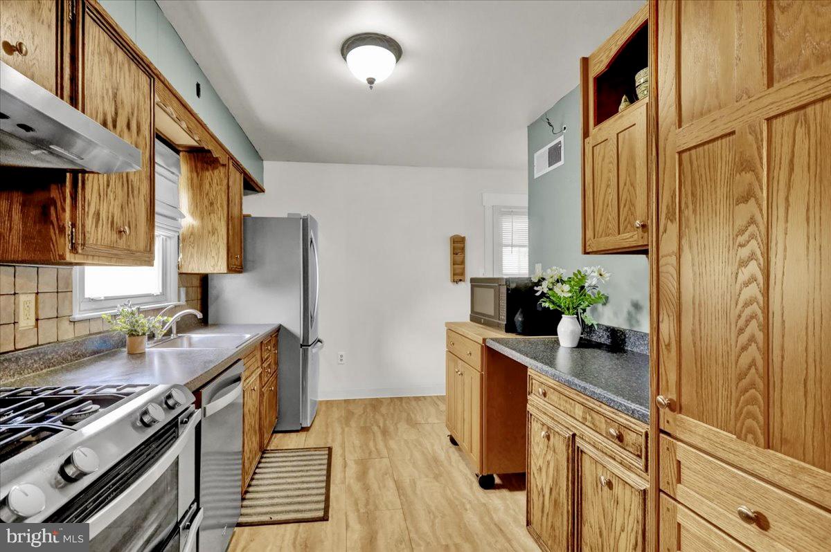 LINCOLN PARK - Residential