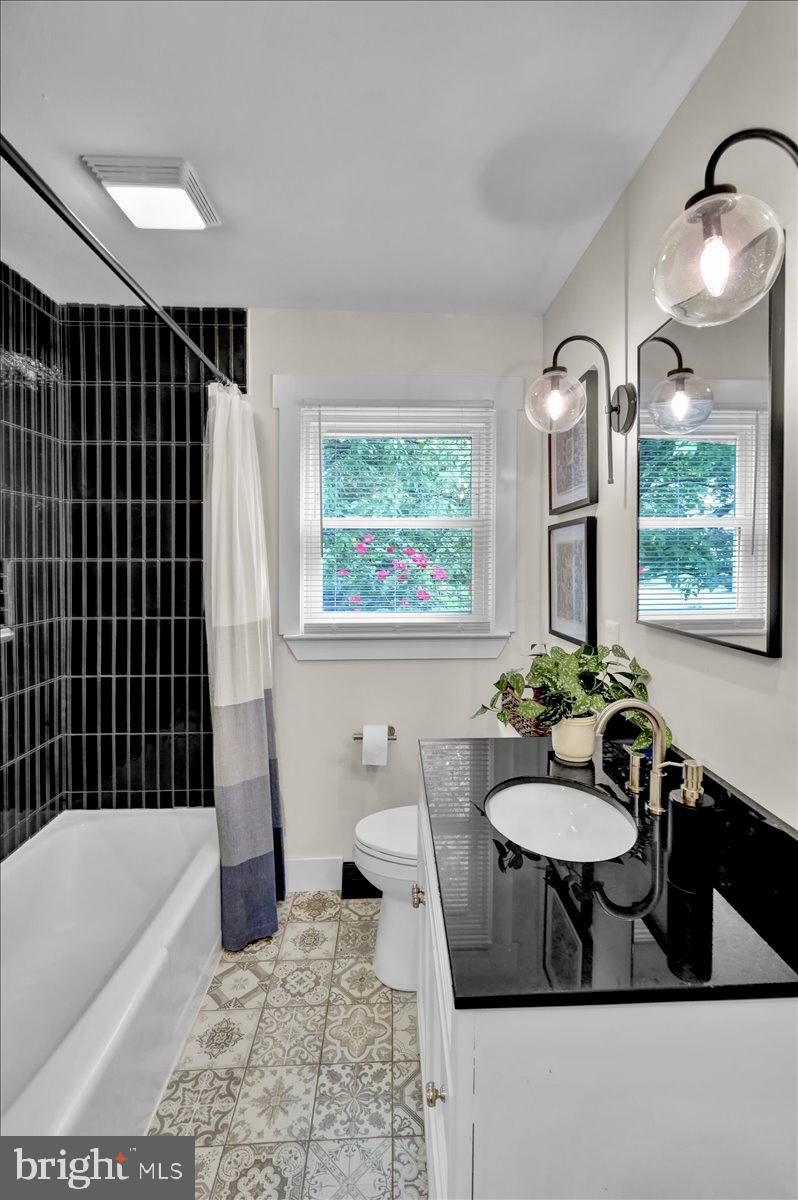 LINCOLN PARK - Residential