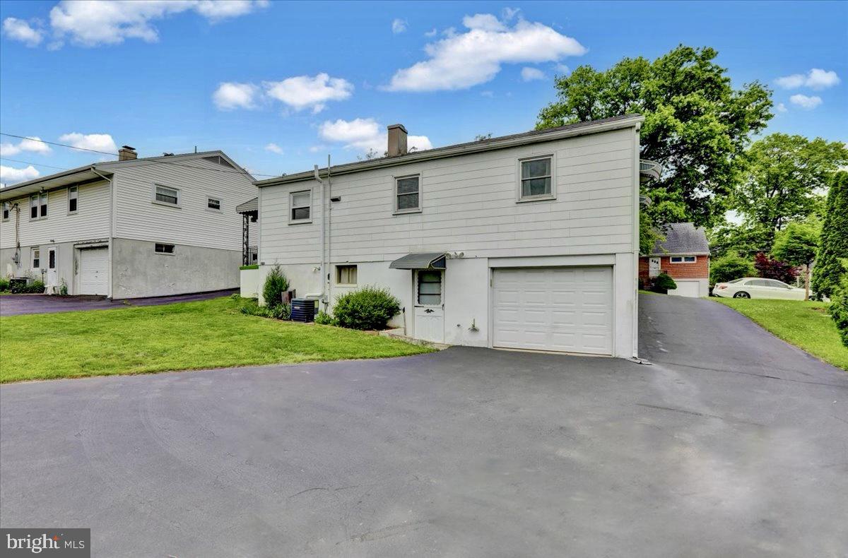 LINCOLN PARK - Residential