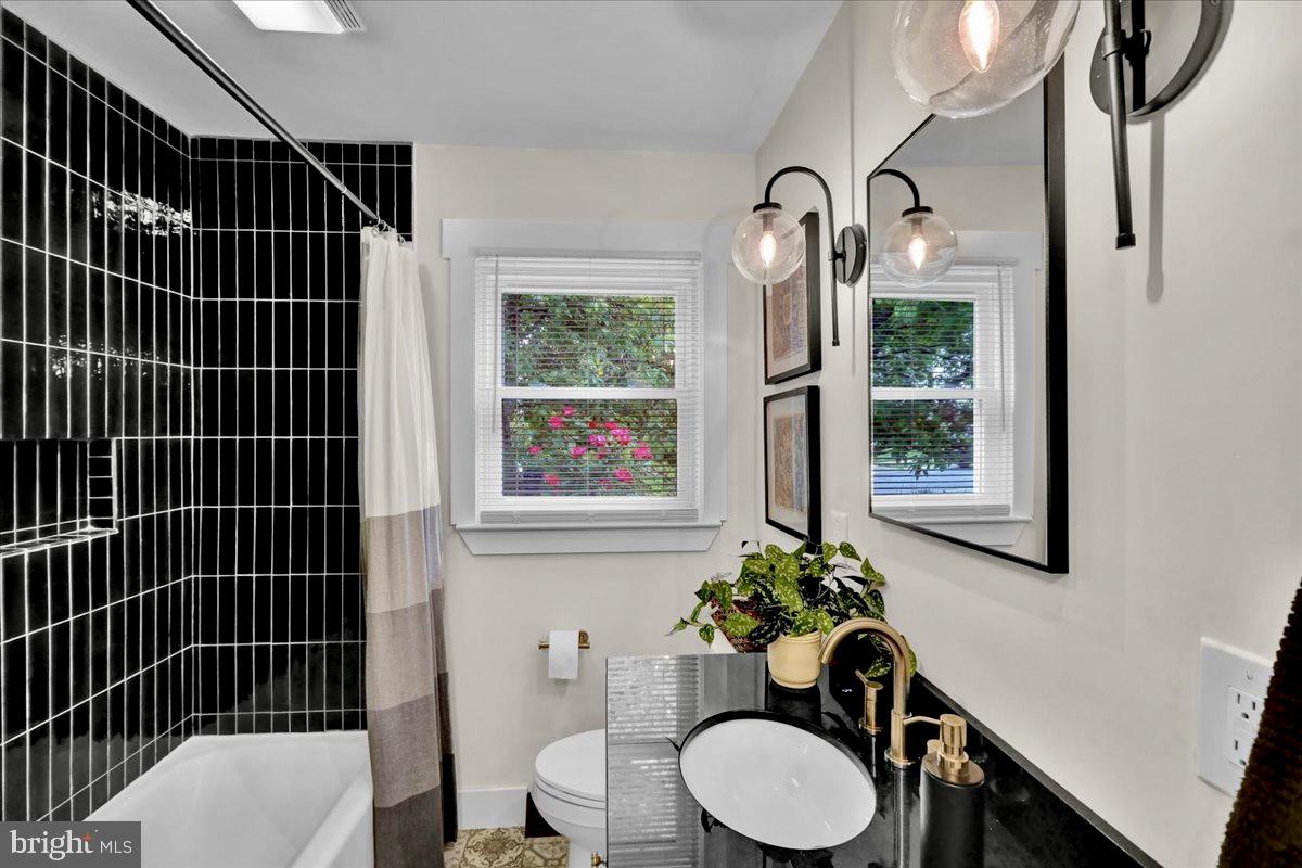 LINCOLN PARK - Residential