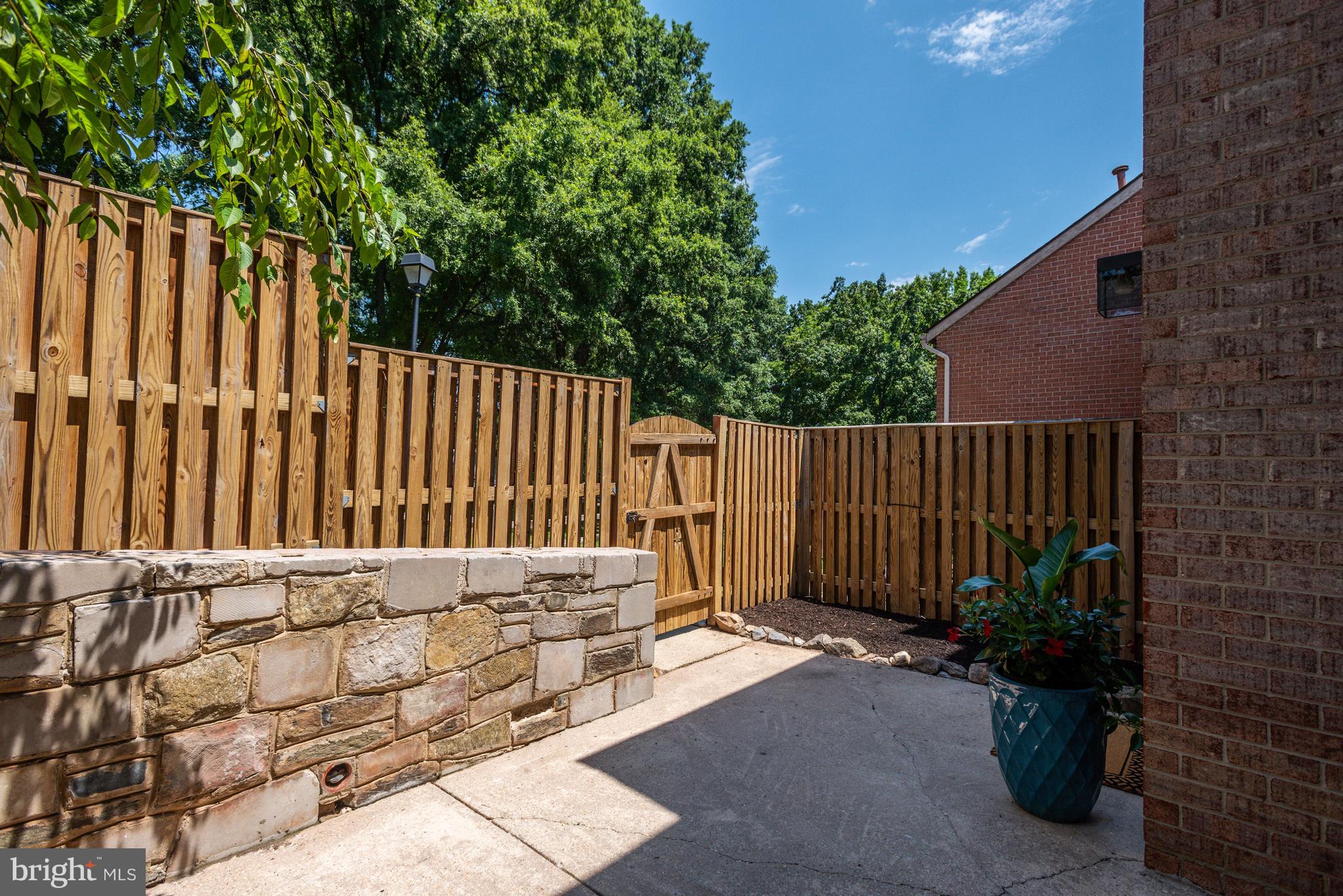 VILLAGE OF WILDE LAKE - Residential