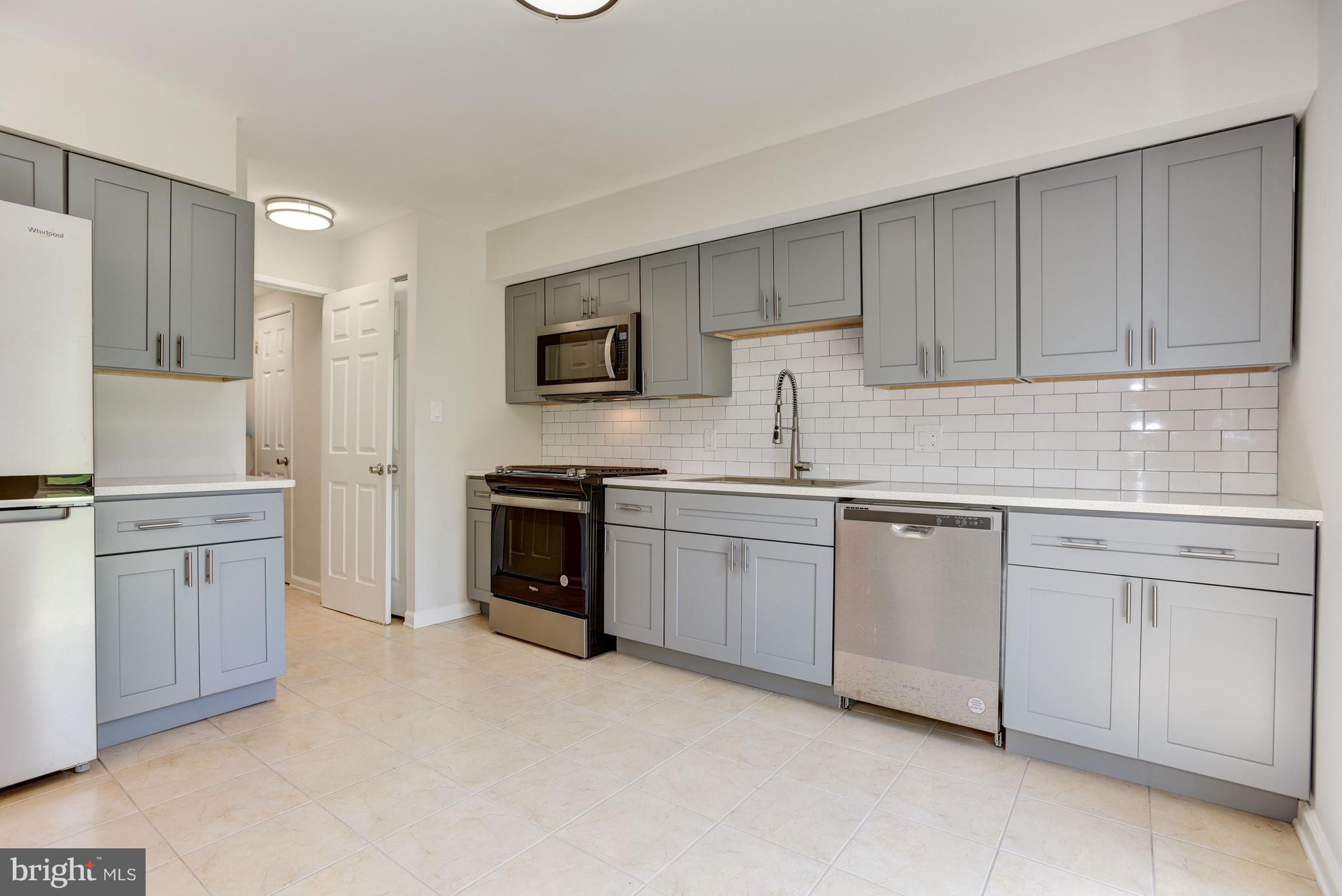 VILLAGE OF WILDE LAKE - Residential