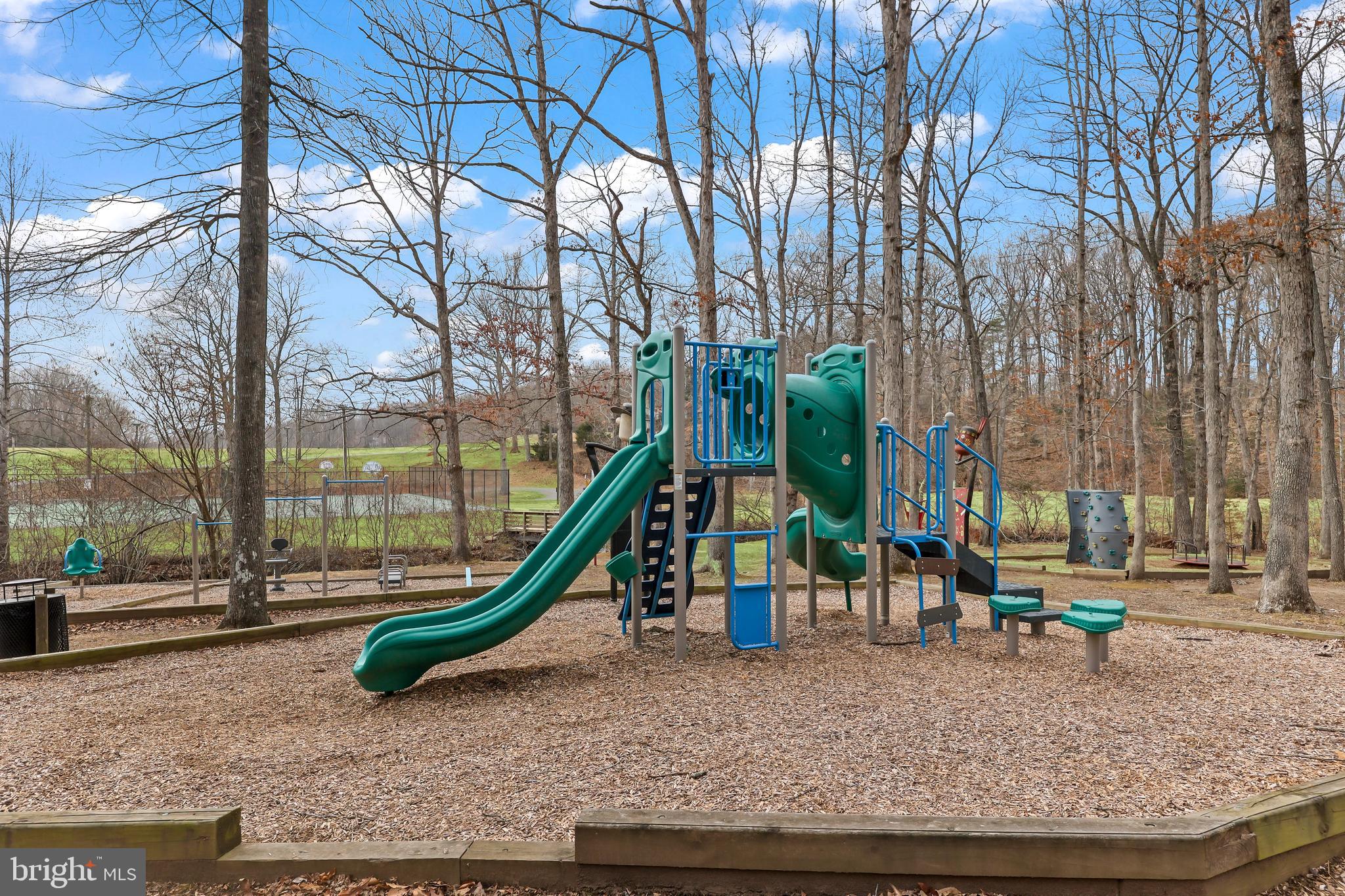 LAKE WILDERNESS - Residential