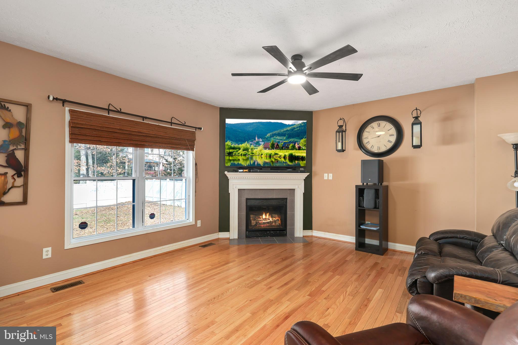 LAKE WILDERNESS - Residential