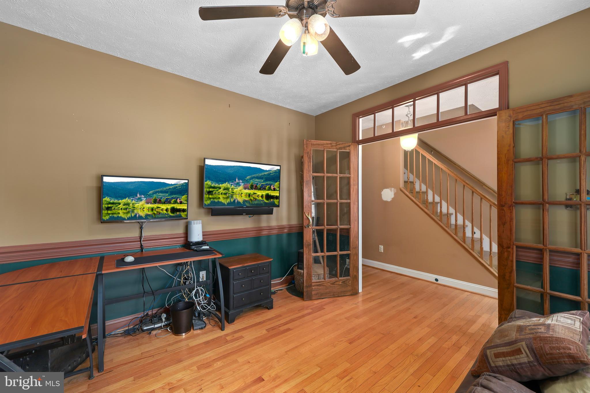 LAKE WILDERNESS - Residential