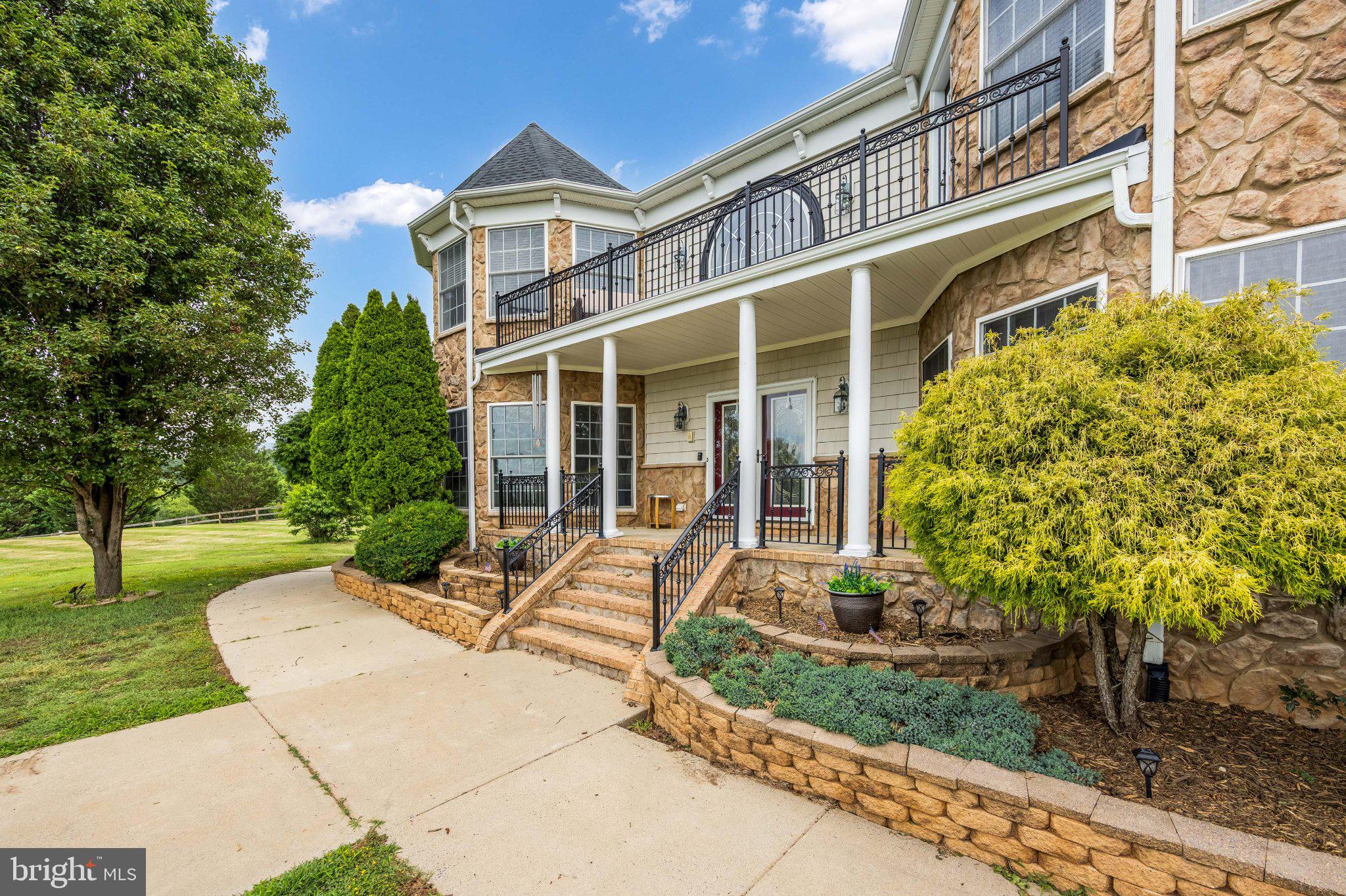 65 EQUESTRIAN DRIVE
