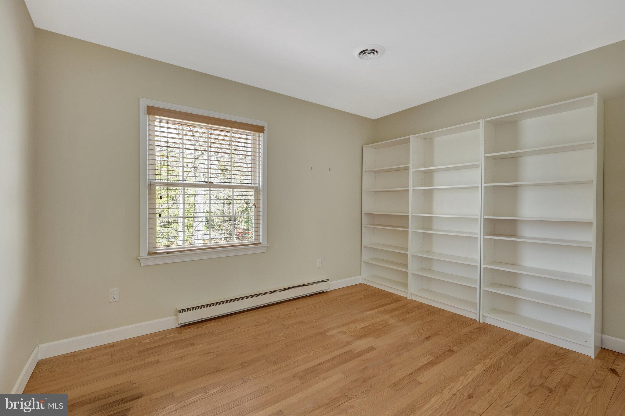 VALE SPRING WOODS - Residential