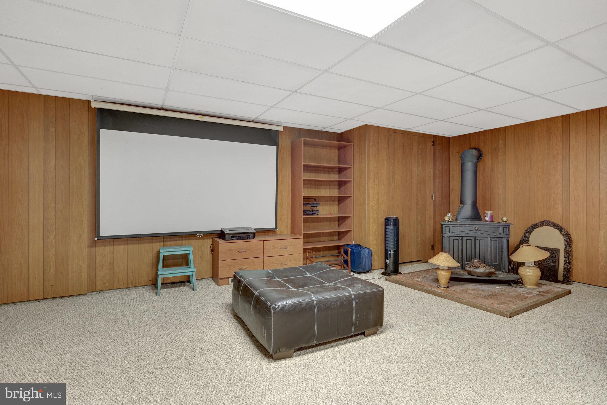 VALE SPRING WOODS - Residential