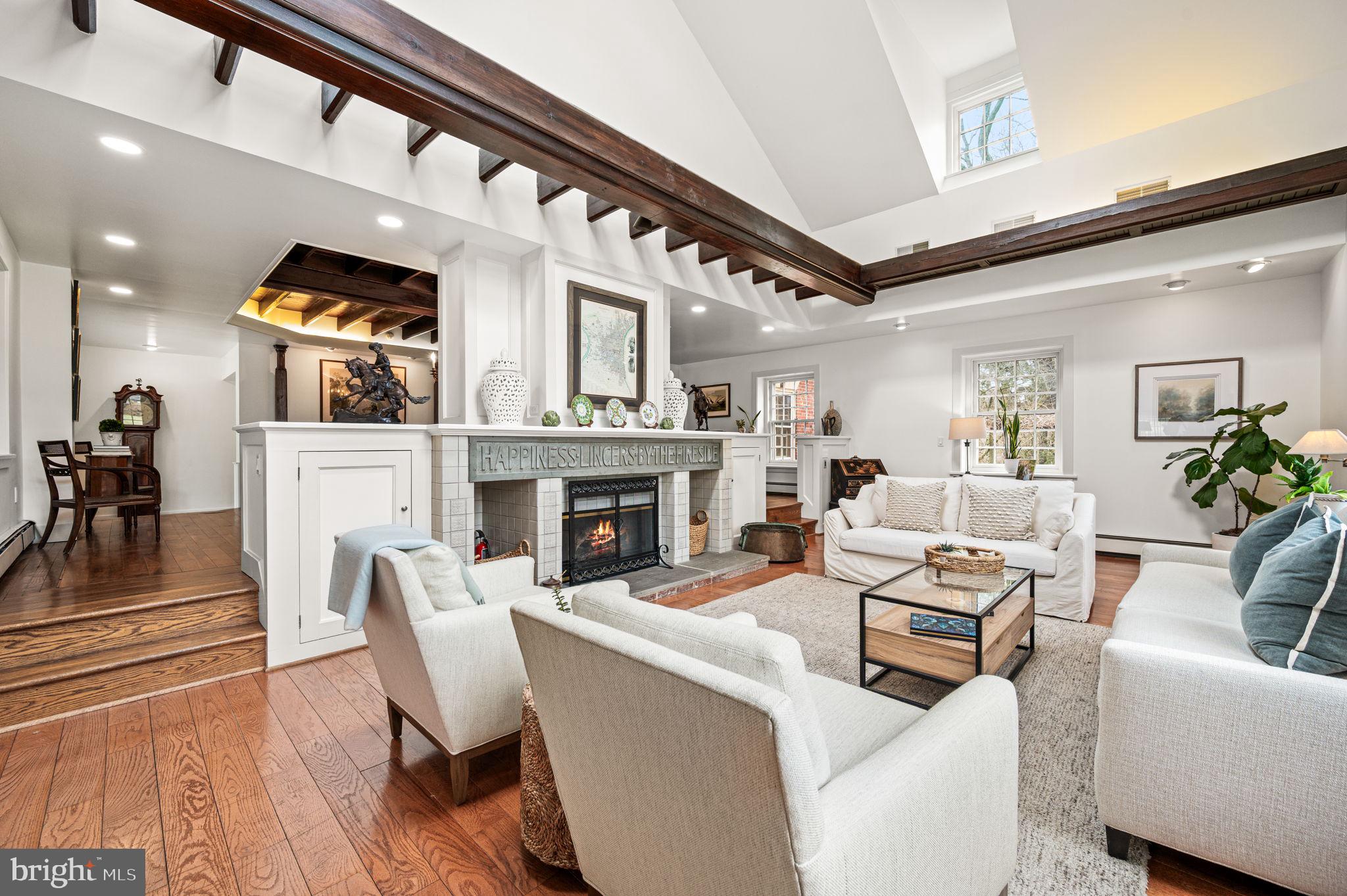 CHESTNUT HILL - Residential