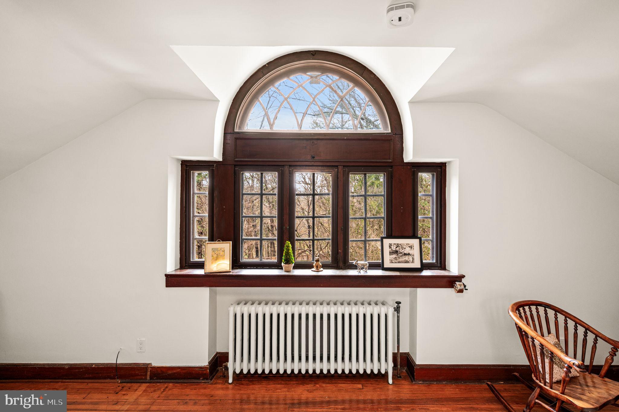 CHESTNUT HILL - Residential