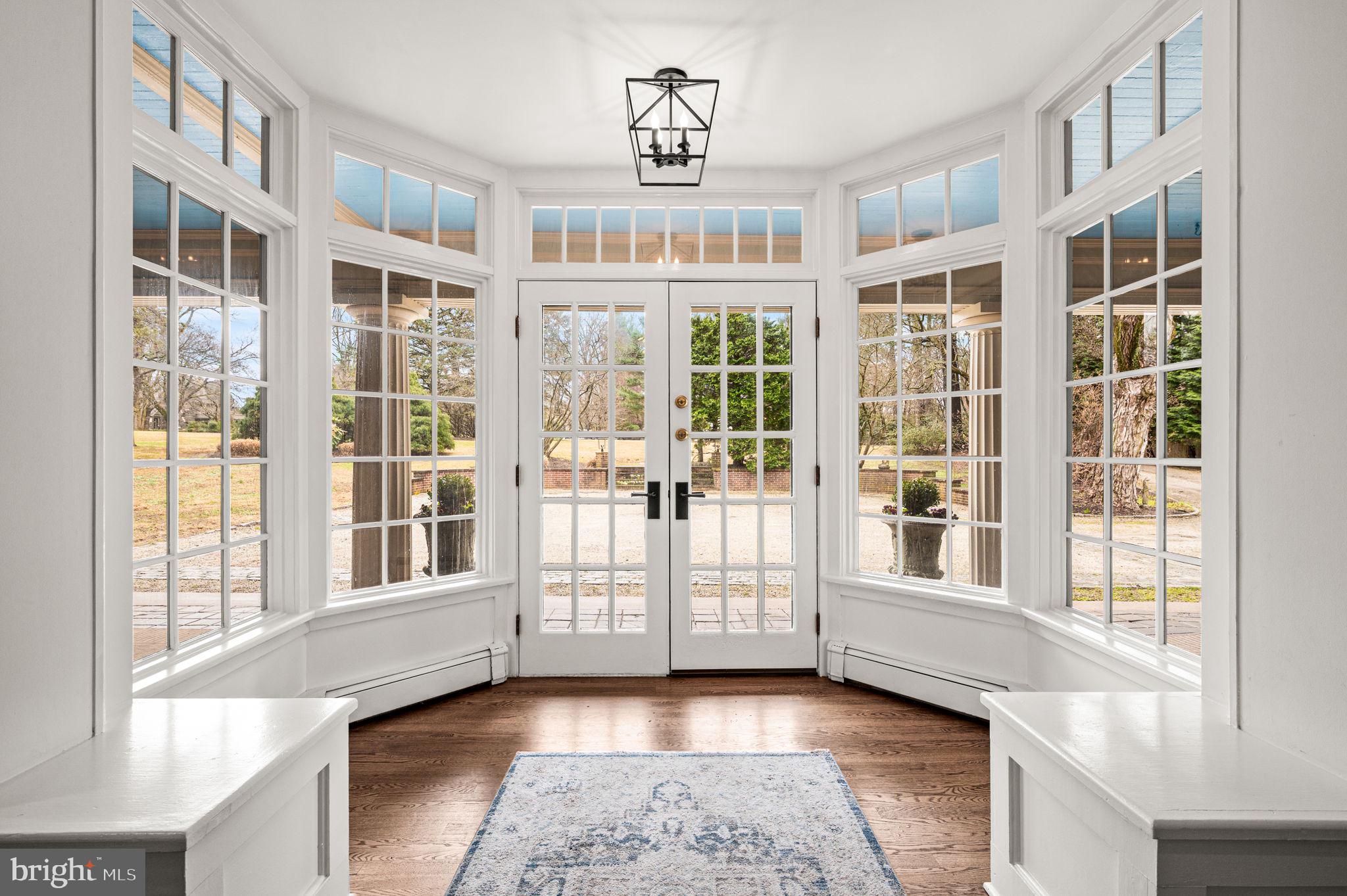 CHESTNUT HILL - Residential