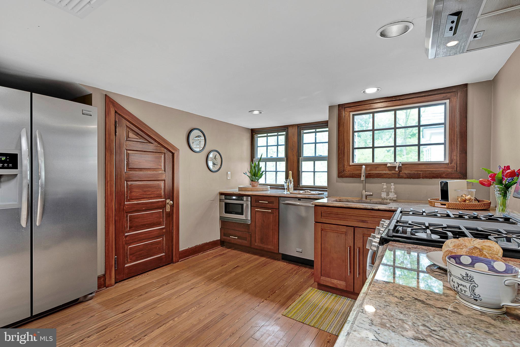 CHESTNUT HILL - Residential