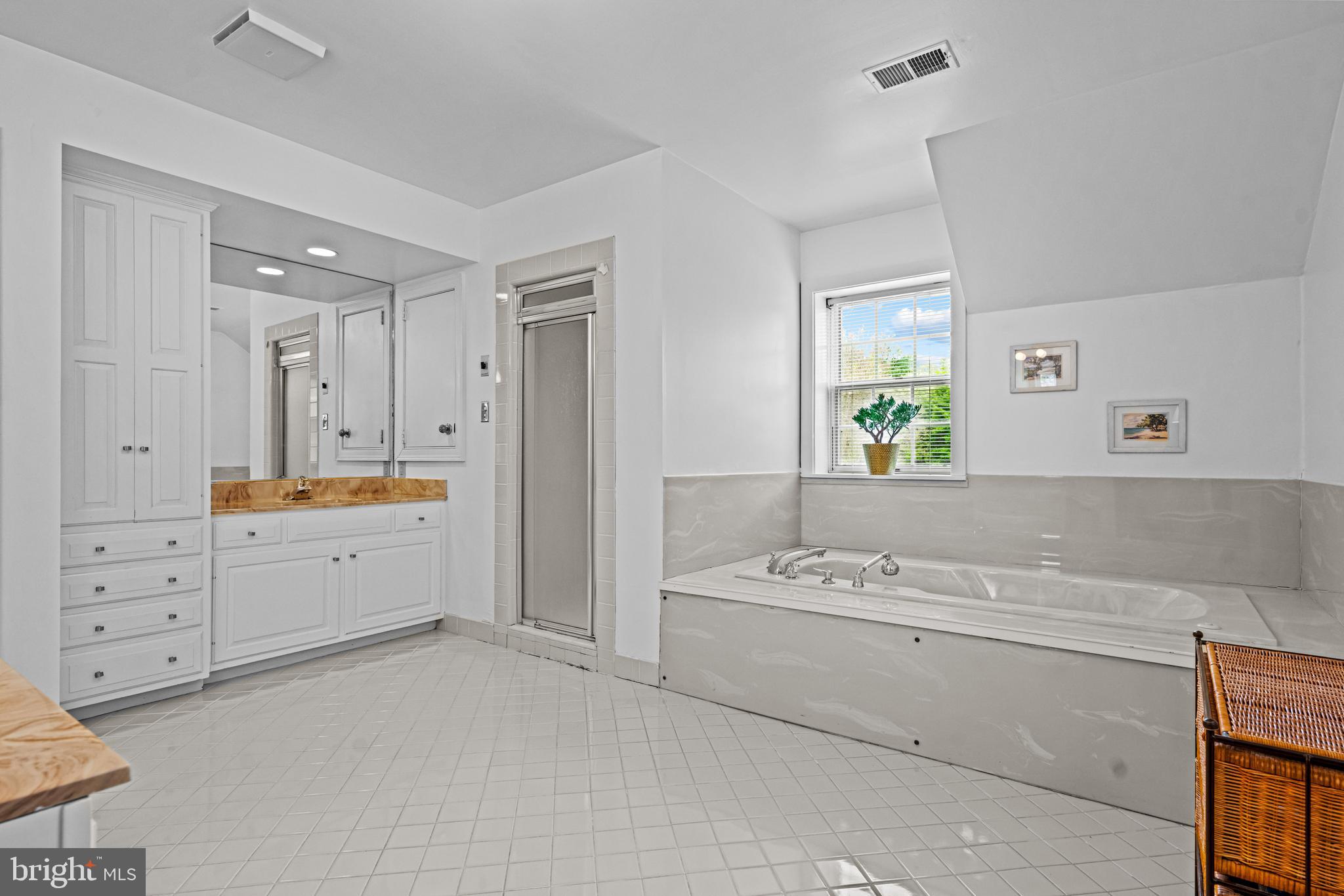 POND VIEW ESTATES - Residential