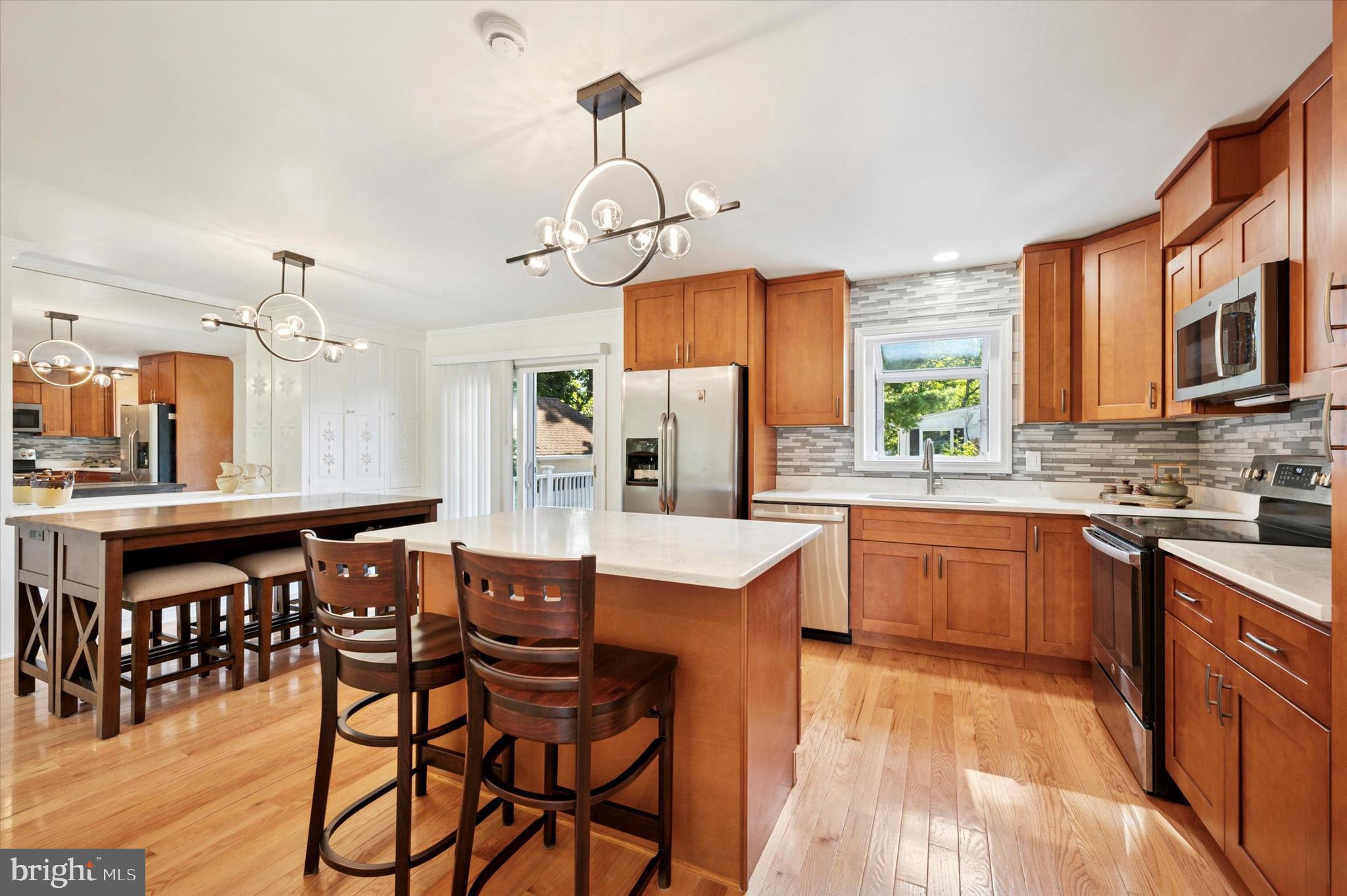 CREEKSIDE AT BLUE BELL - Residential