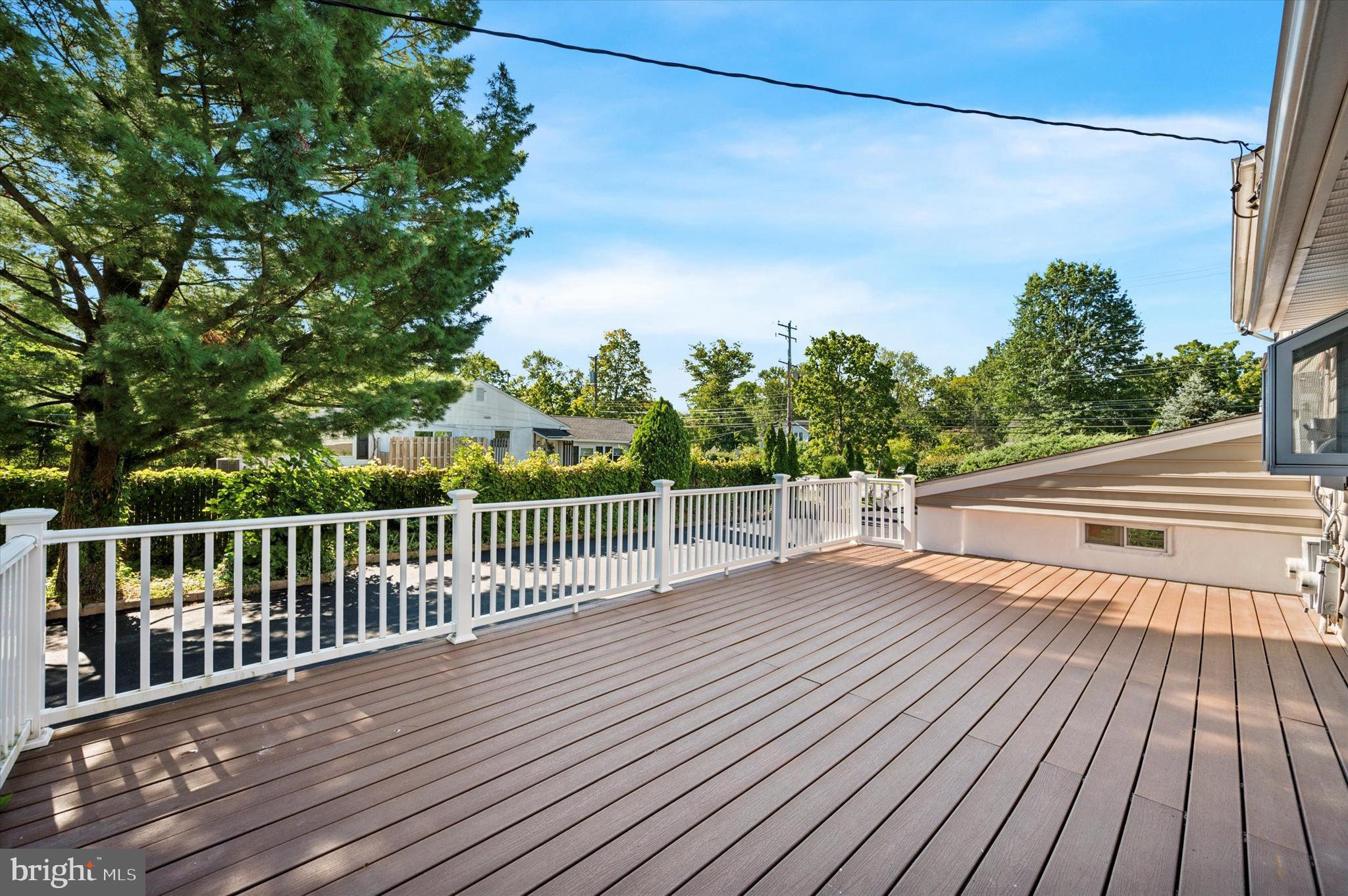 CREEKSIDE AT BLUE BELL - Residential