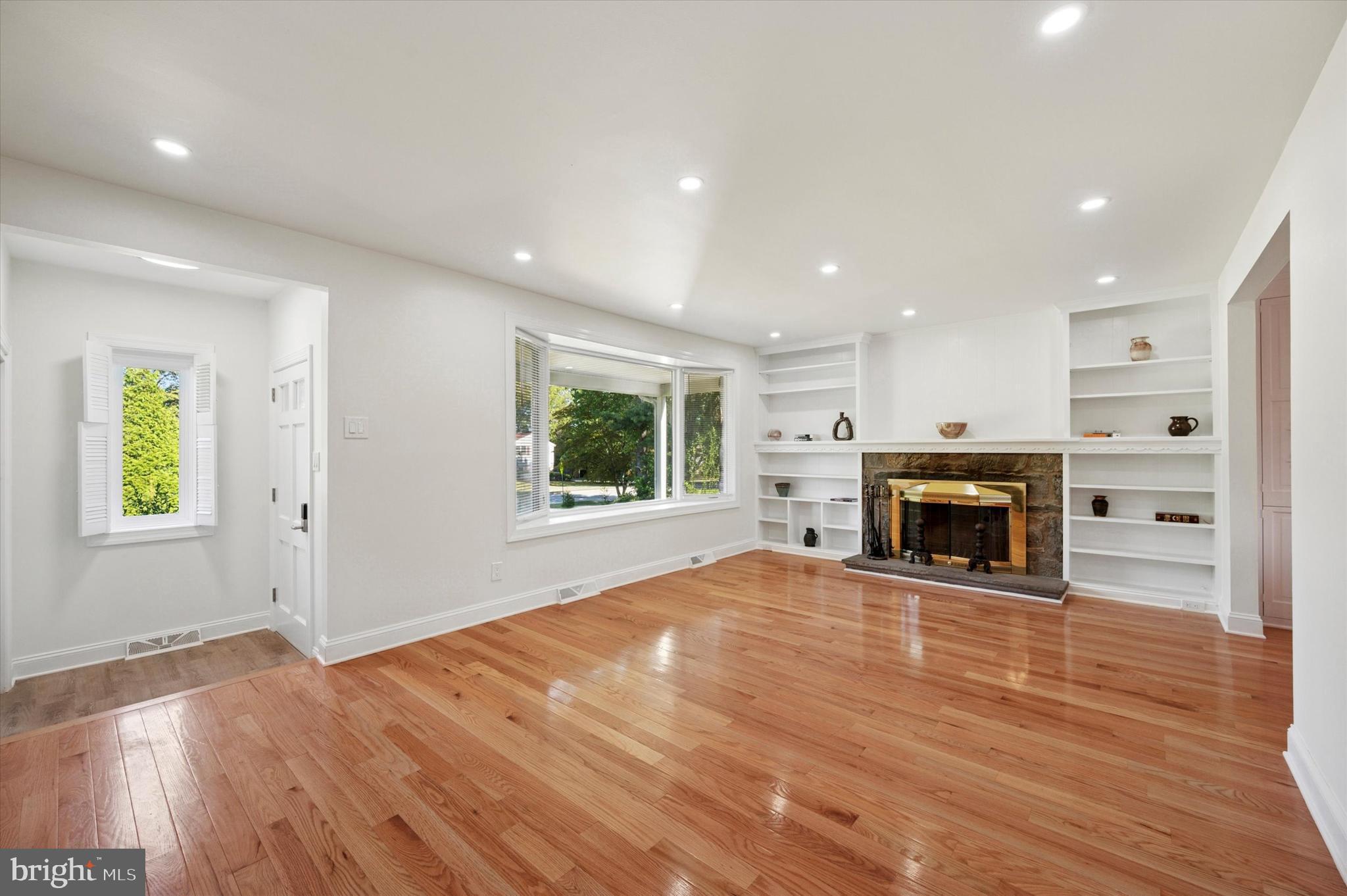 CREEKSIDE AT BLUE BELL - Residential