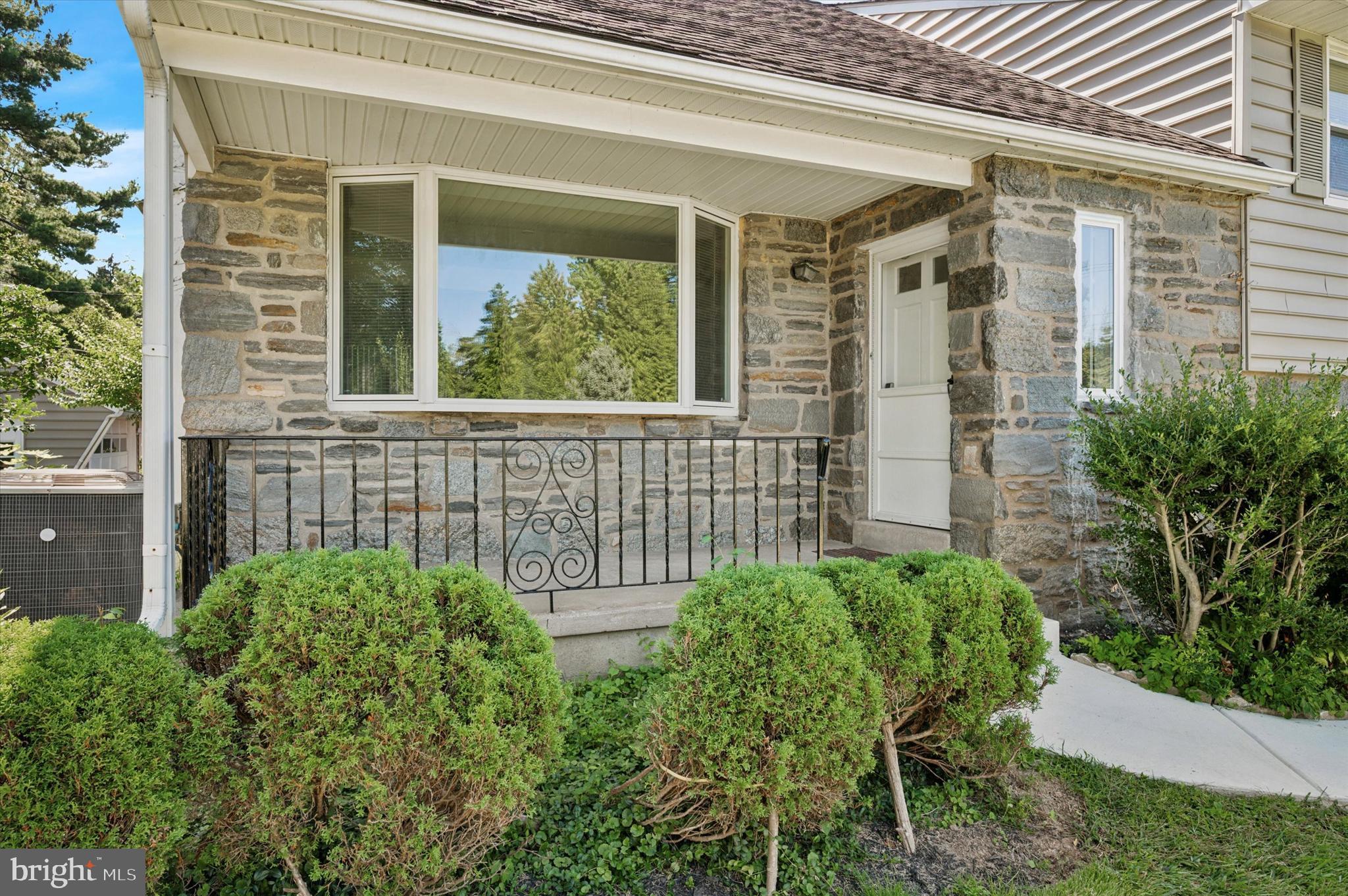 CREEKSIDE AT BLUE BELL - Residential