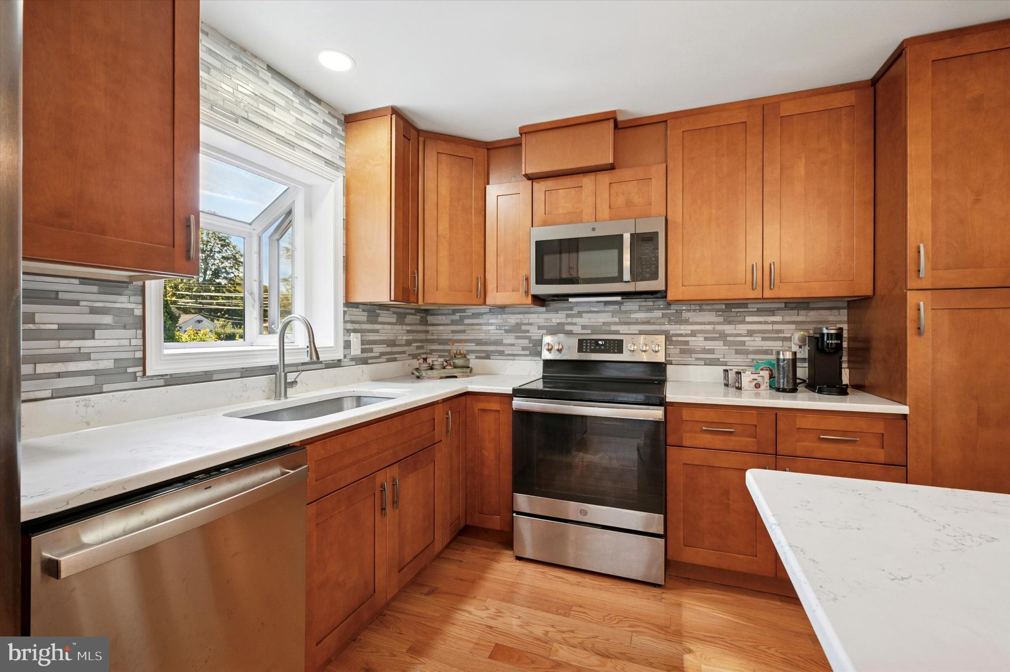 CREEKSIDE AT BLUE BELL - Residential