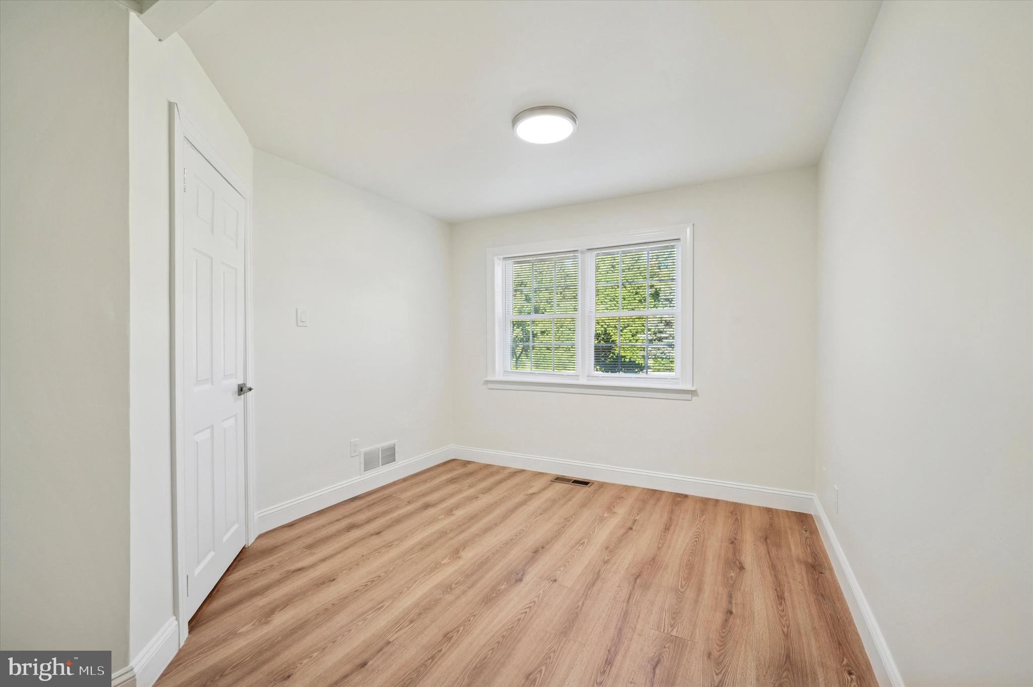 CREEKSIDE AT BLUE BELL - Residential