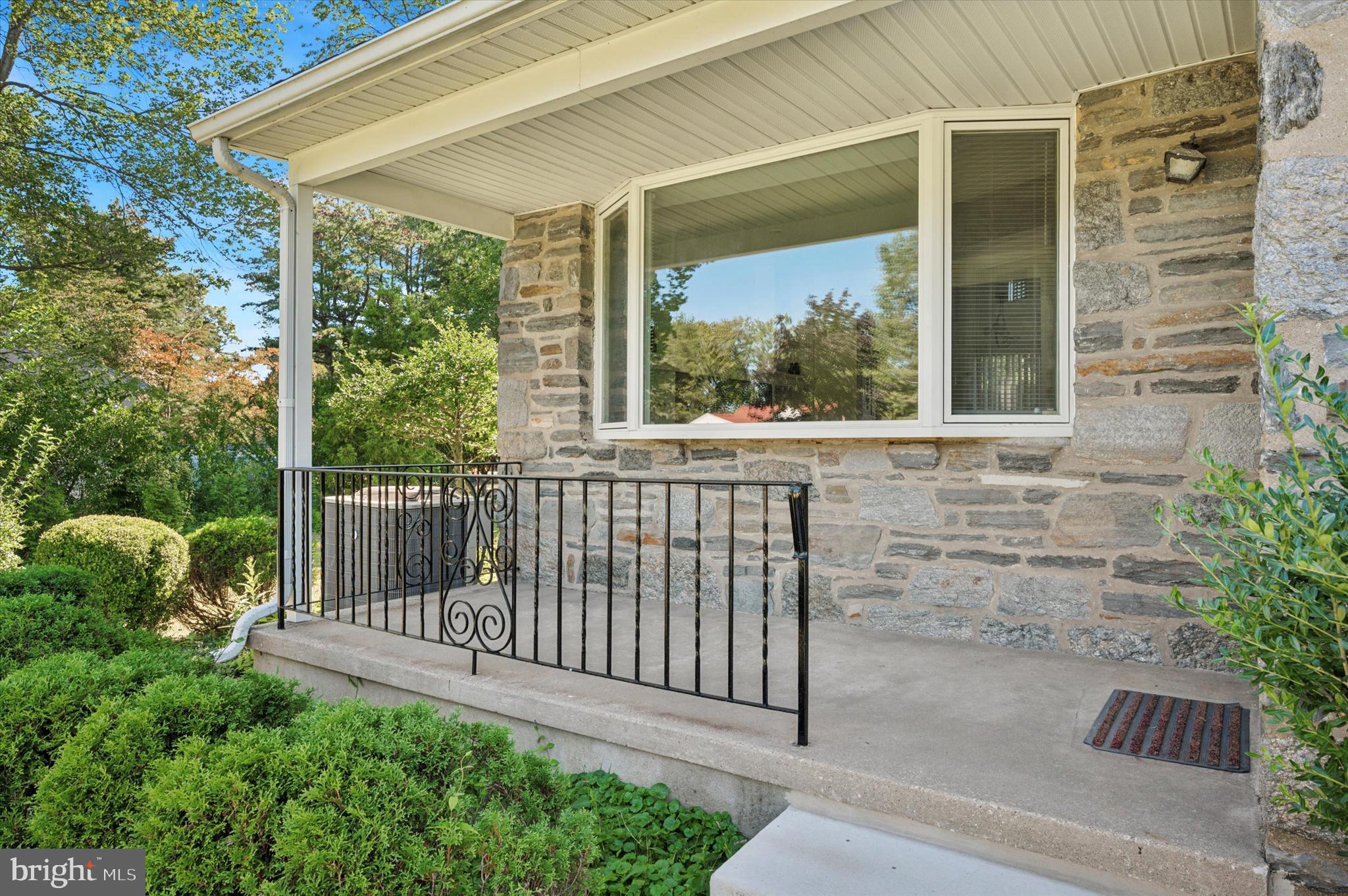 CREEKSIDE AT BLUE BELL - Residential