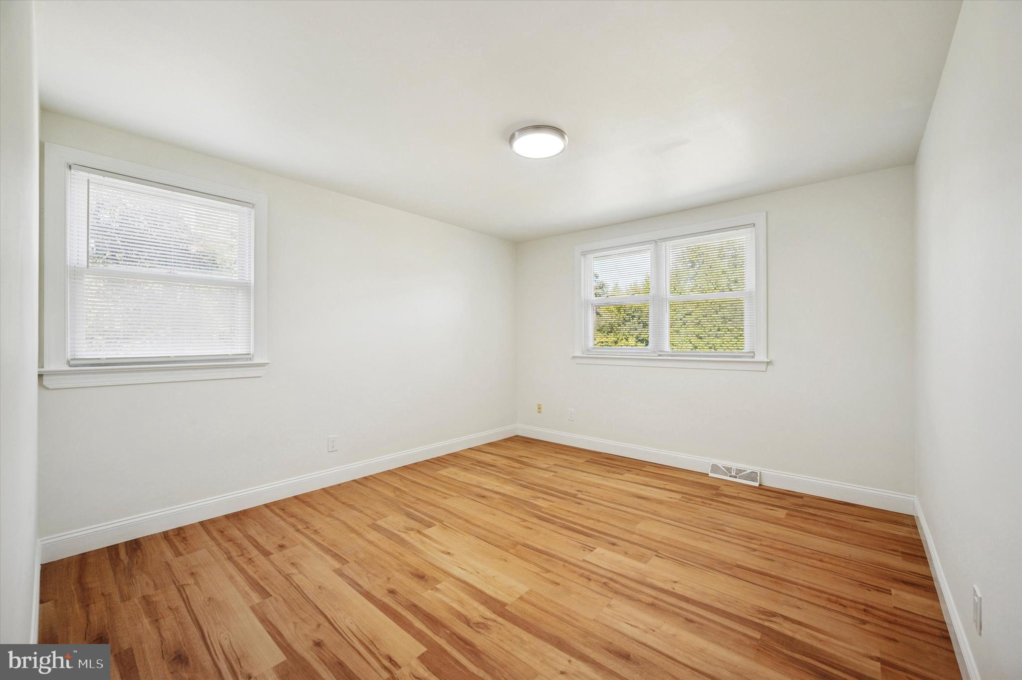 CREEKSIDE AT BLUE BELL - Residential