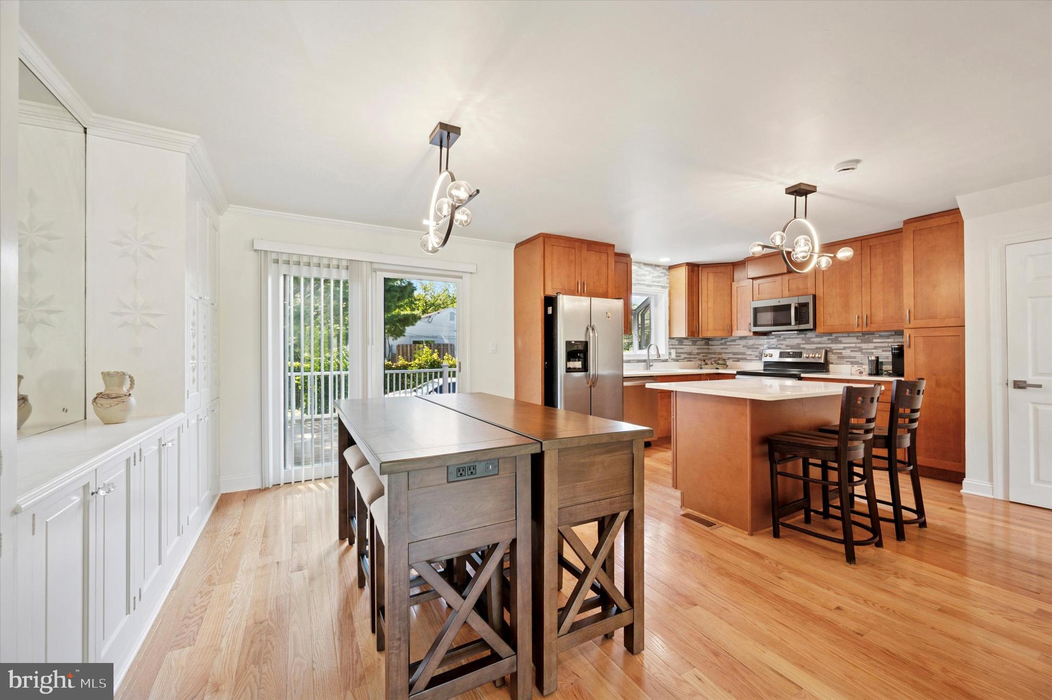 CREEKSIDE AT BLUE BELL - Residential