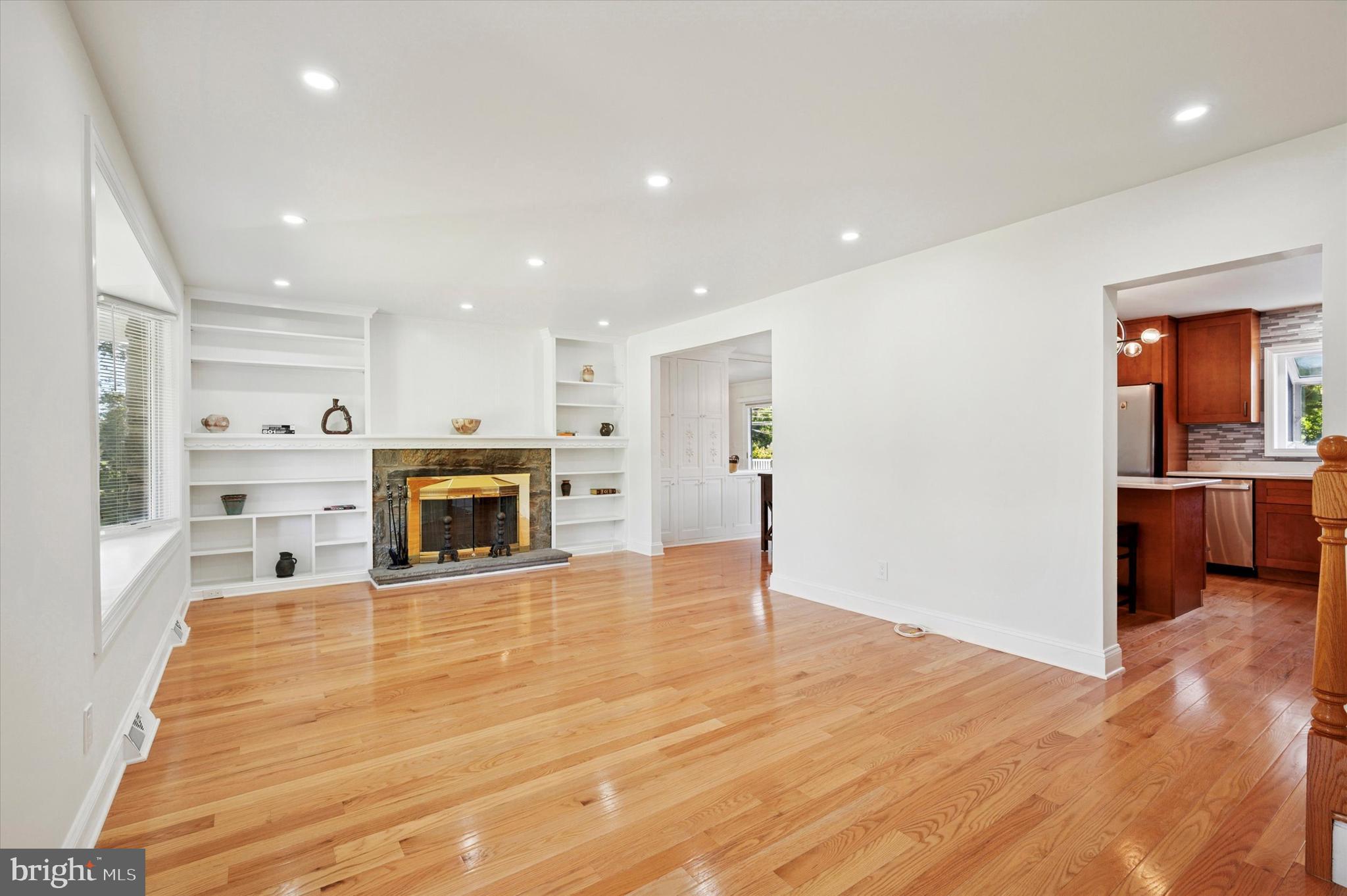 CREEKSIDE AT BLUE BELL - Residential