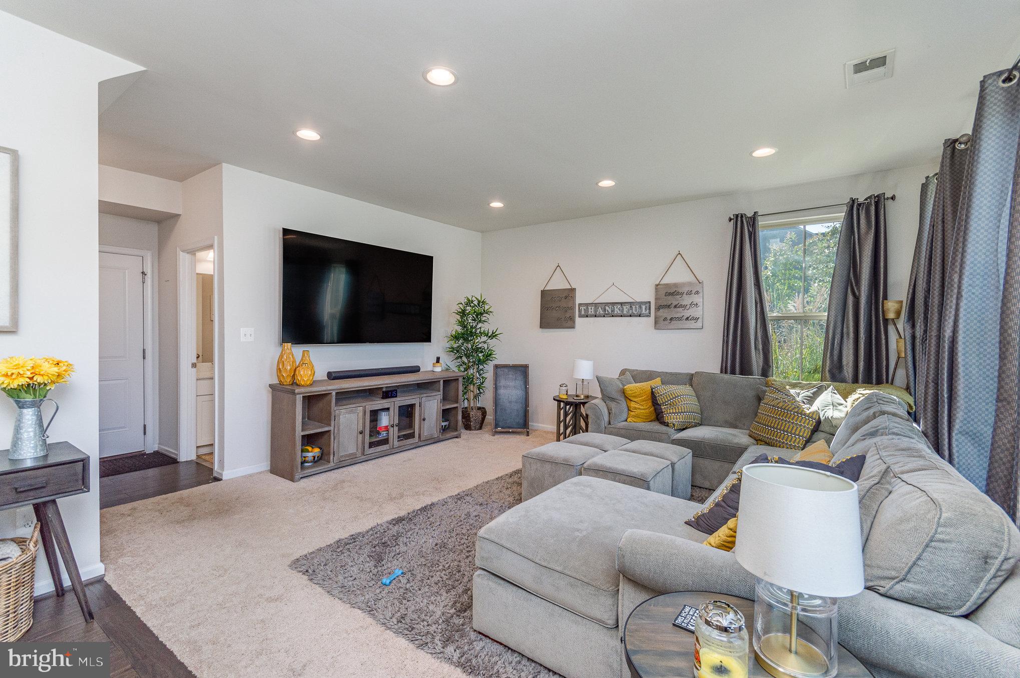 POTOMAC SHORES - Residential