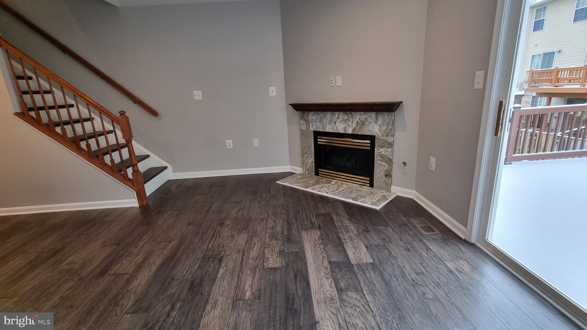 FAIR LAKES LAND BAY 4D - Residential Lease