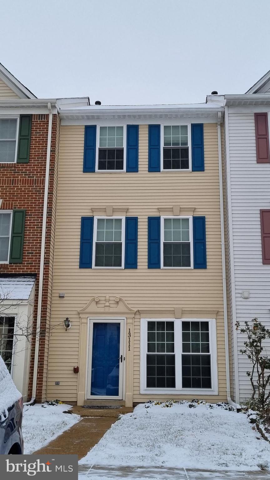 FAIR LAKES LAND BAY 4D - Residential Lease