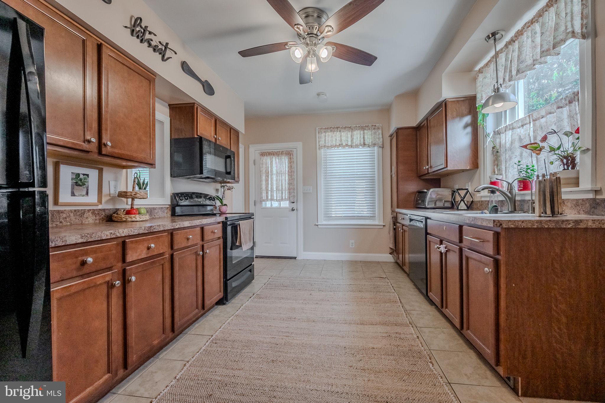 BLACK HORSE - Residential