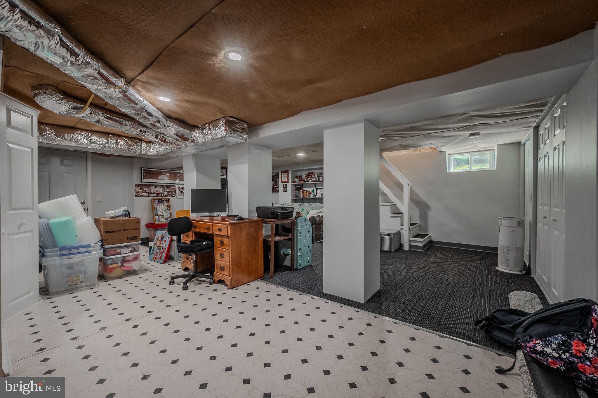 BLACK HORSE - Residential