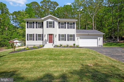 Property photo of 8 E Poplar Lane, Indian Head, MD 20640