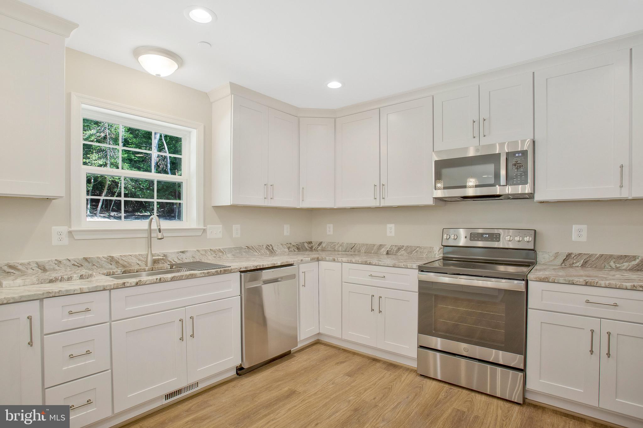 KNOTT'S-WEST GLYMONT IND - Residential