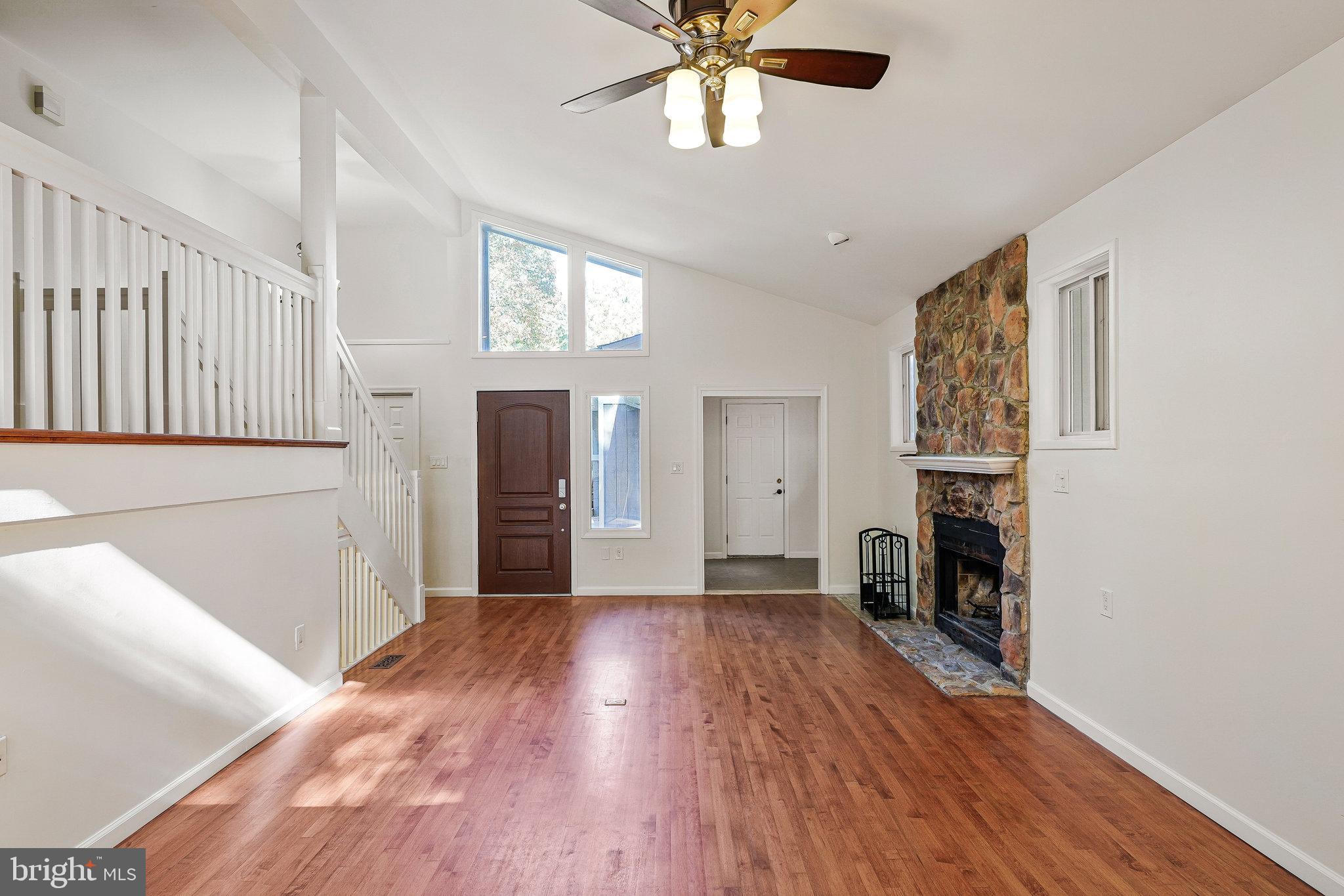 8115 KING ARTHURS COURT