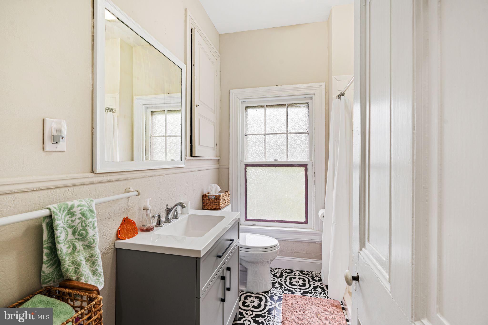 49 B CHESTNUT STREET