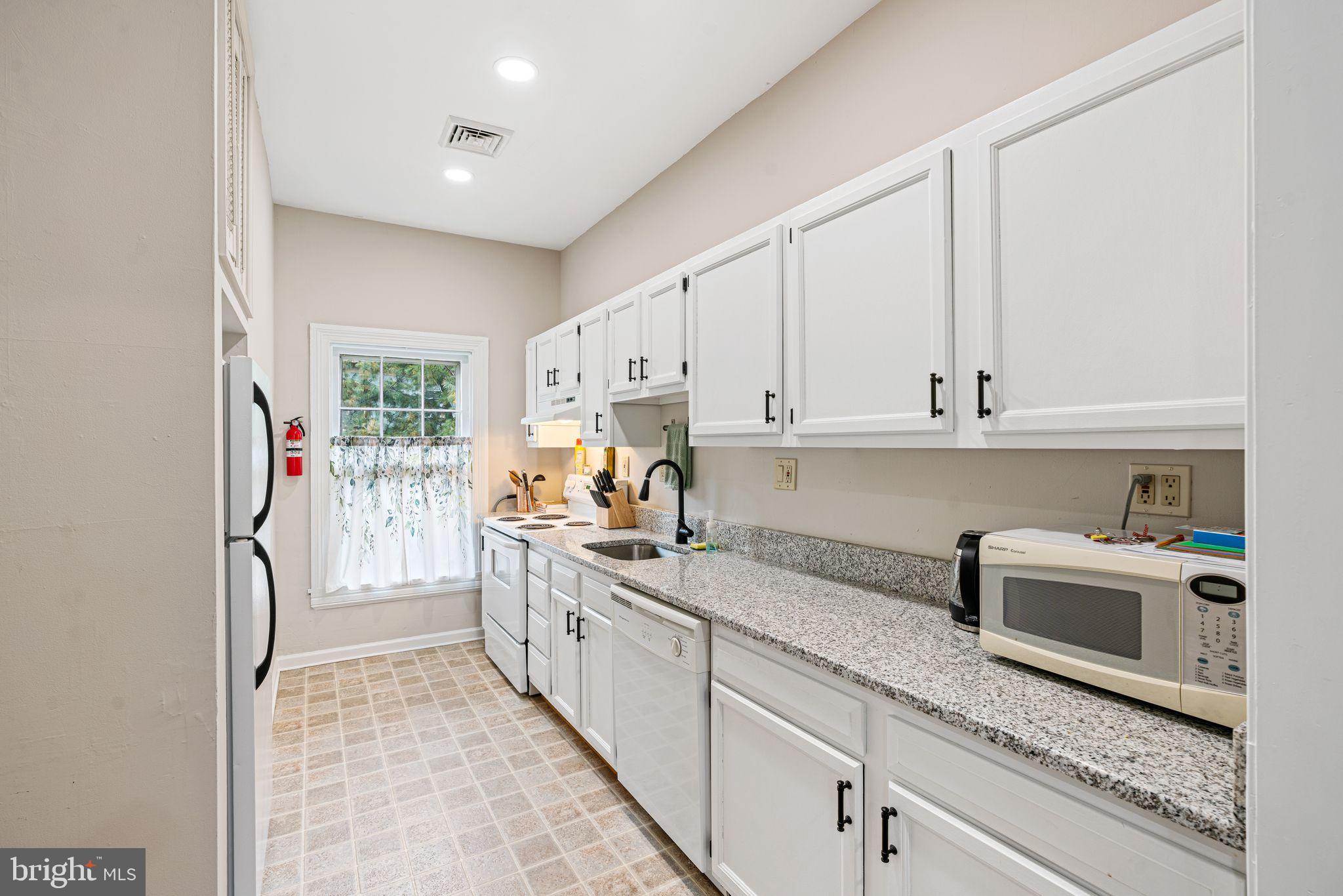 49 B CHESTNUT STREET