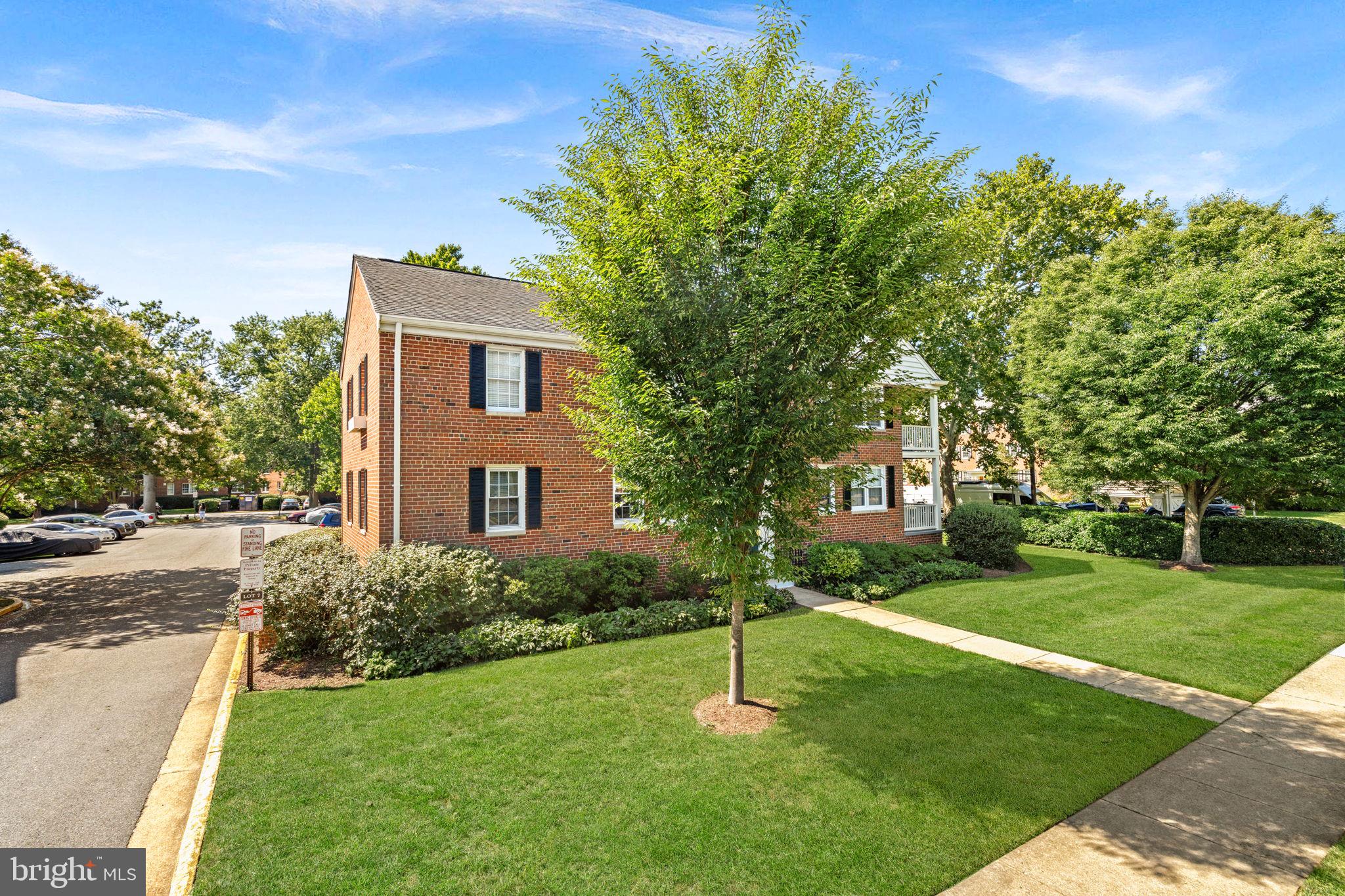1607 BELLE VIEW BOULEVARD B2