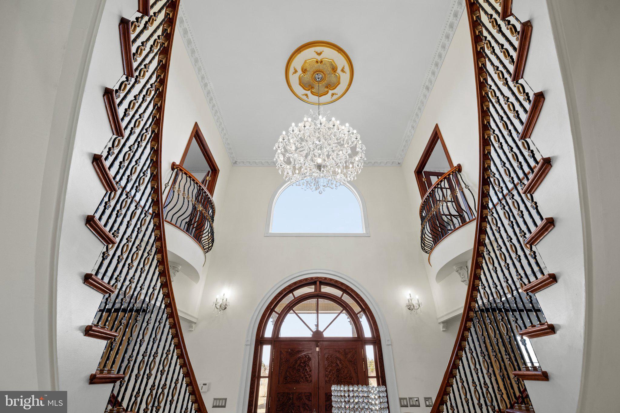 THE CHIMNEYS - Residential