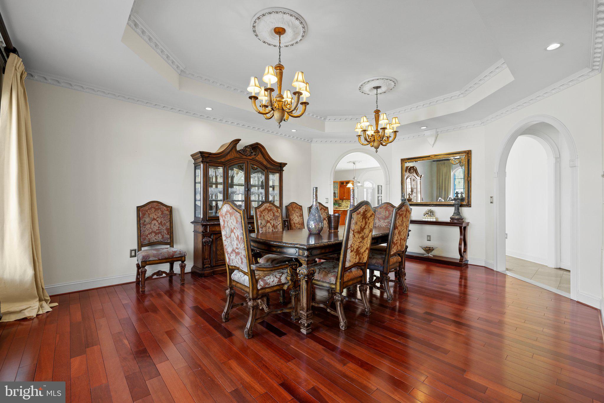 THE CHIMNEYS - Residential