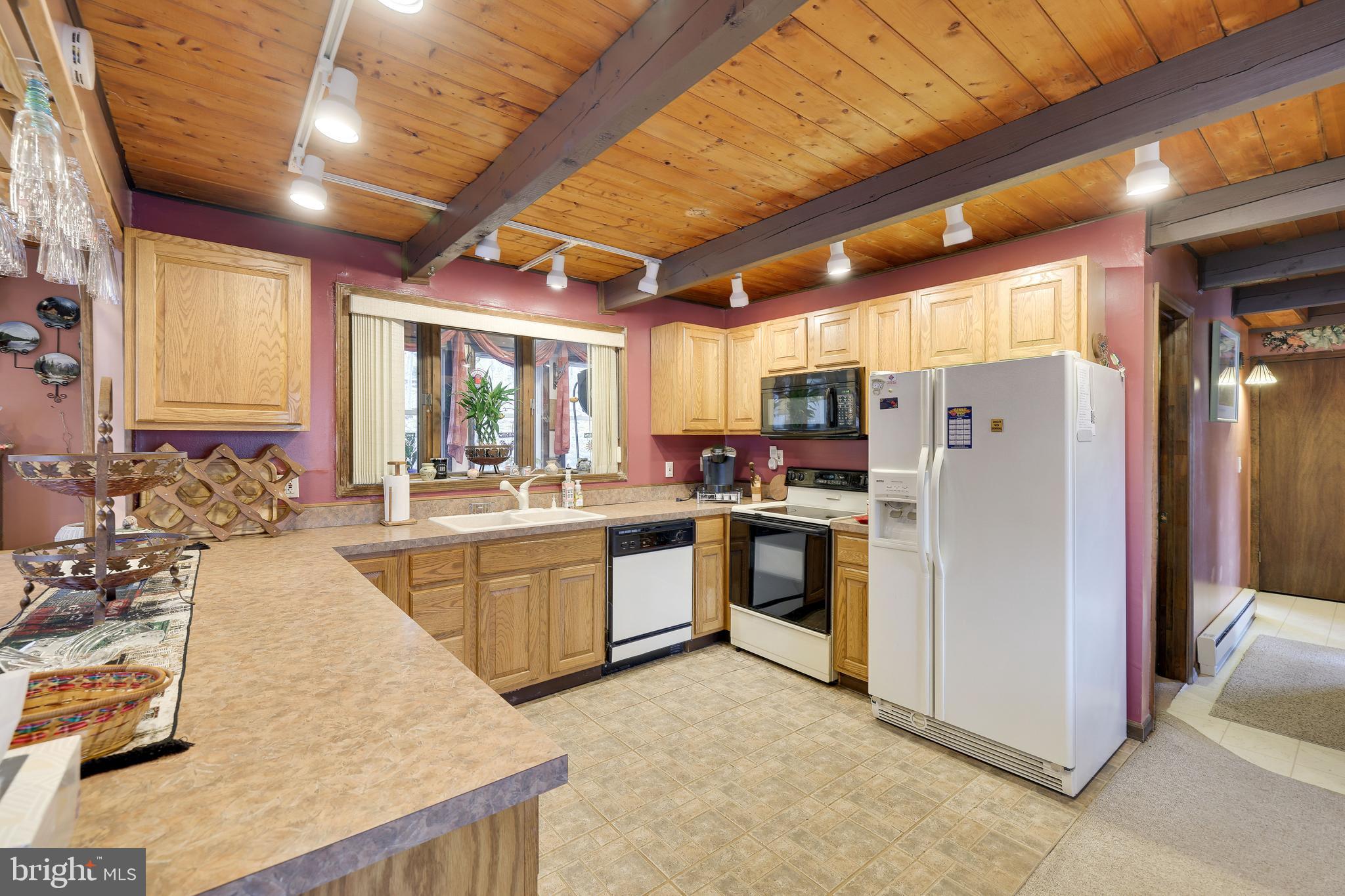 SAW CREEK ESTATES - Residential