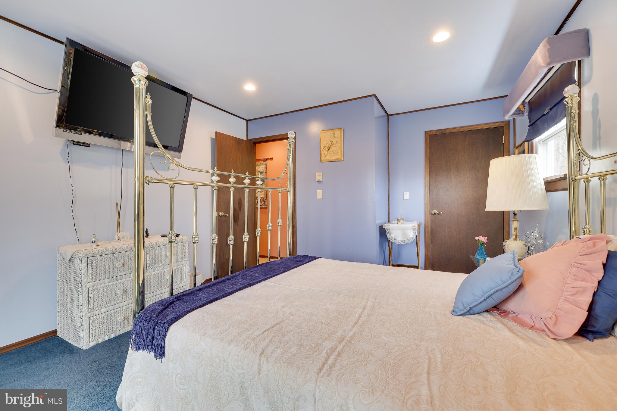 SAW CREEK ESTATES - Residential