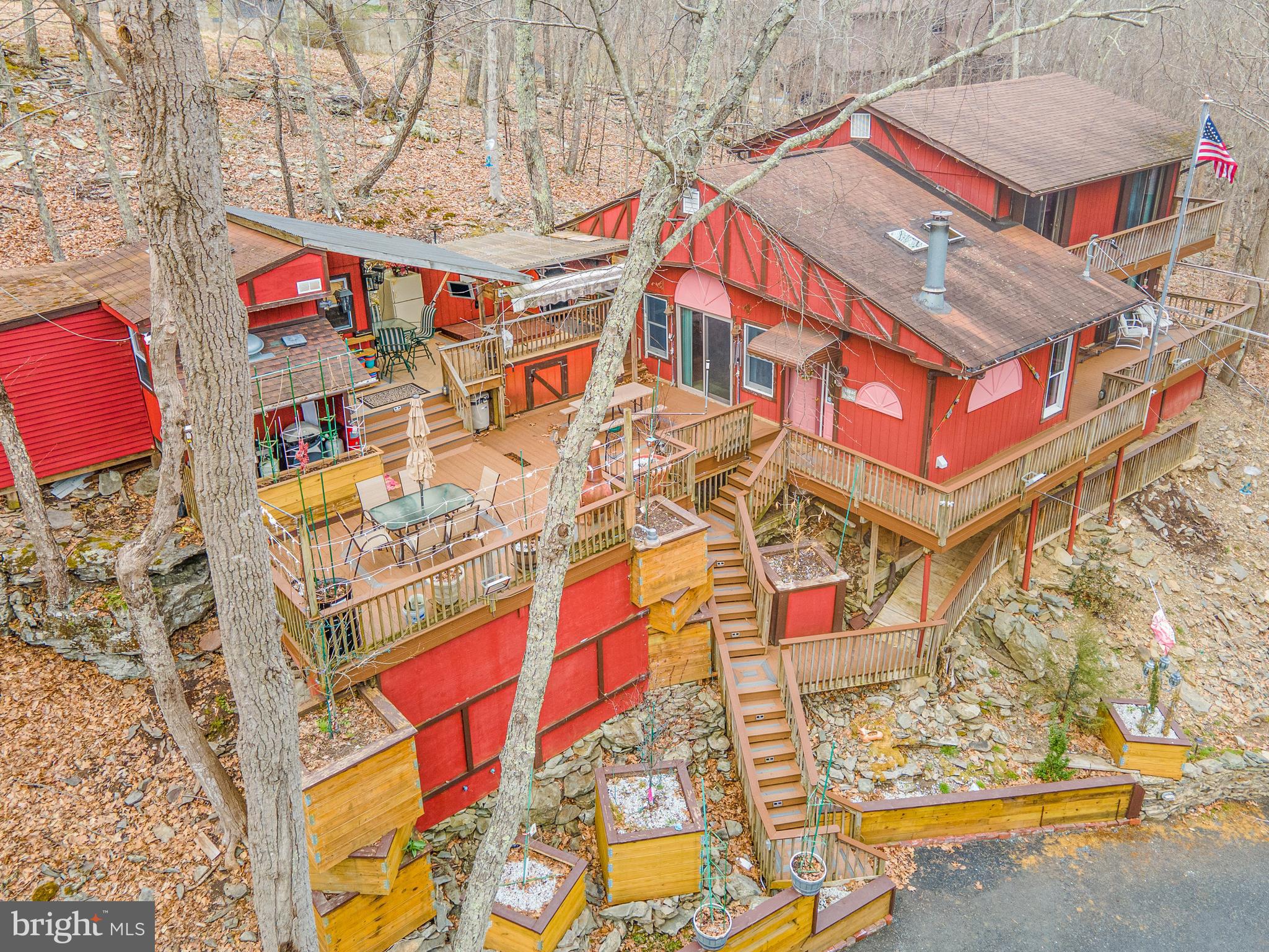 SAW CREEK ESTATES - Residential