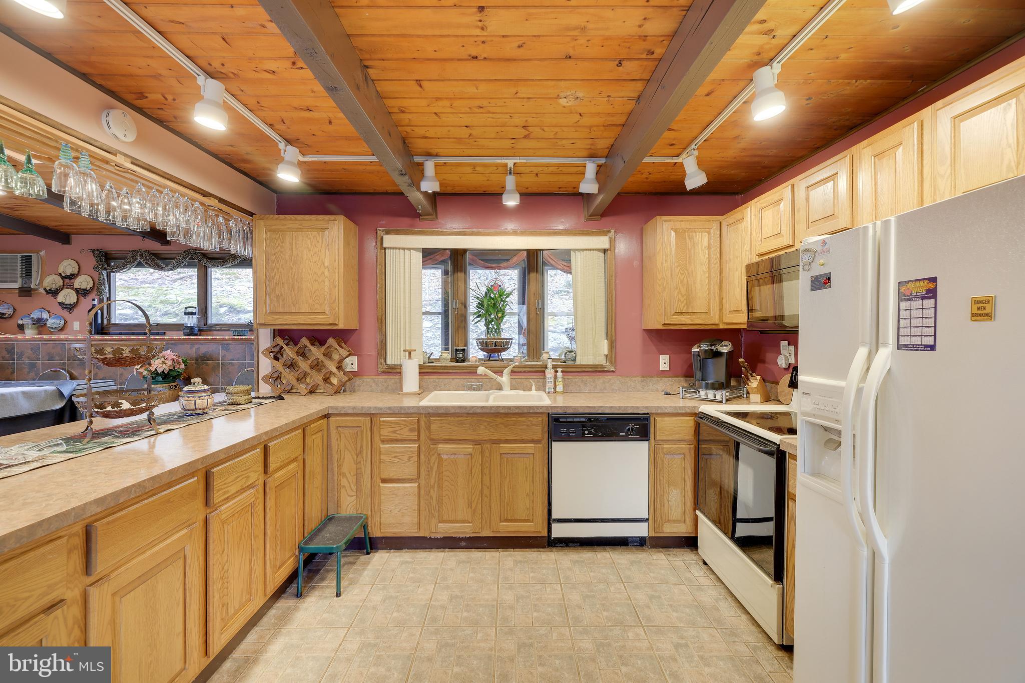 SAW CREEK ESTATES - Residential