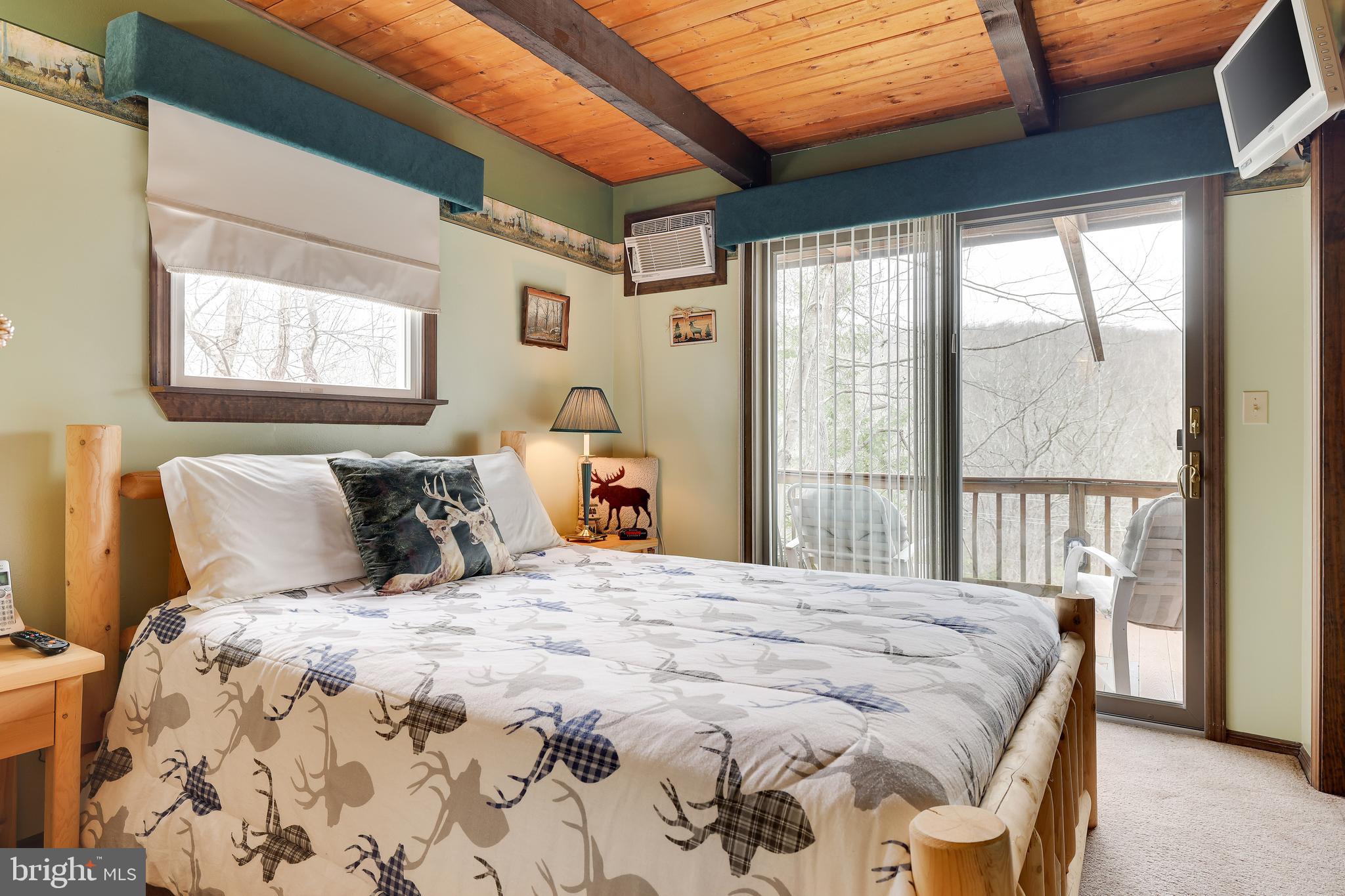 SAW CREEK ESTATES - Residential